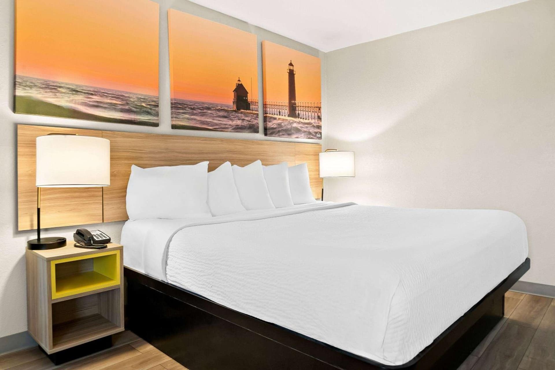 Days Inn & Suites by Wyndham Warren gallery photo in Warren, MI — image 22
