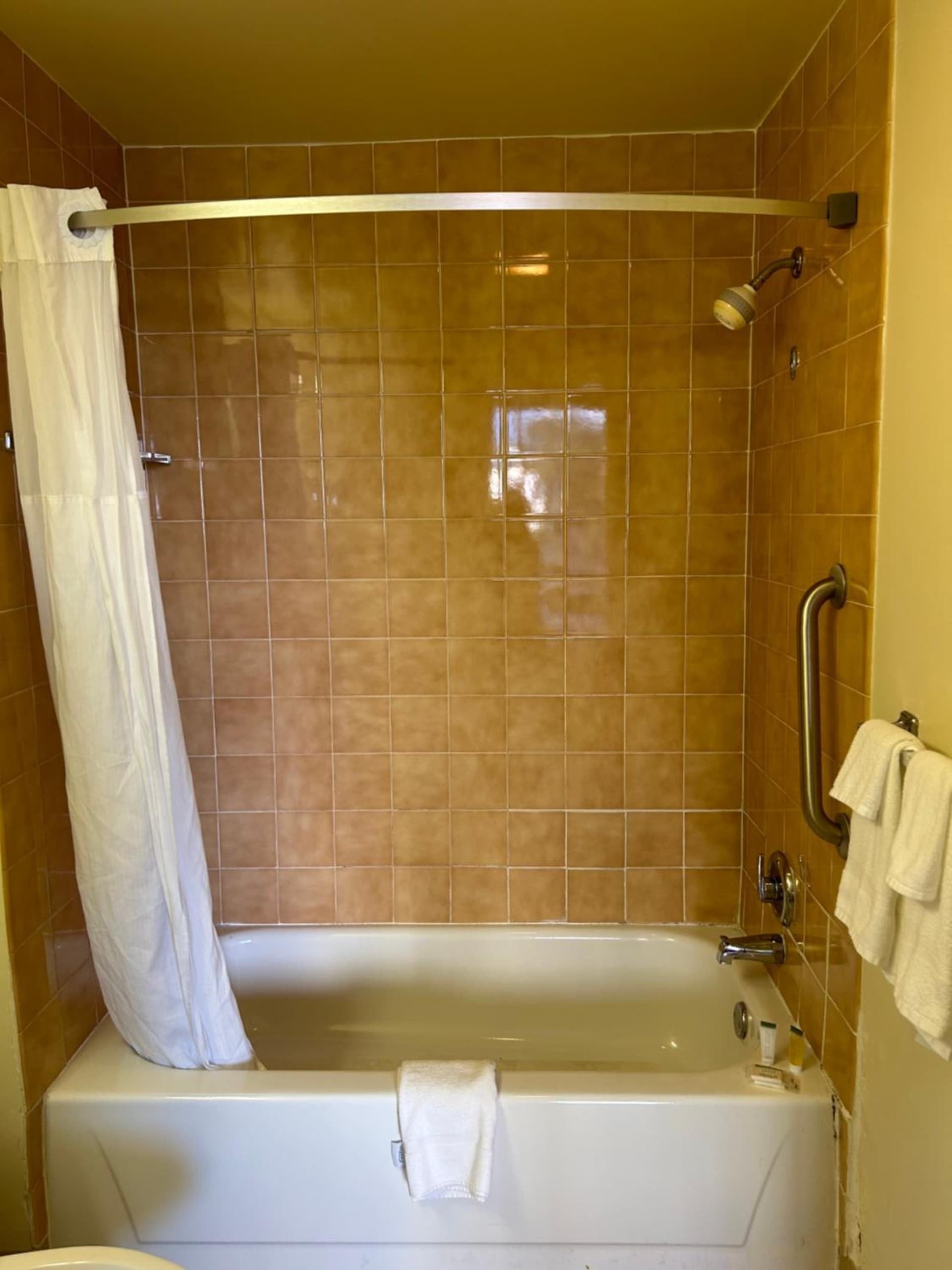 Days Inn by Wyndham Virginia Beach At The Beach gallery photo in Virginia Beach, VA — image 8