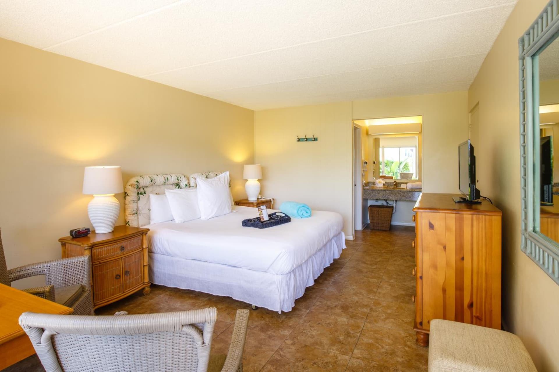 Naples Garden Inn property views in Naples, FL — gallery photo 3