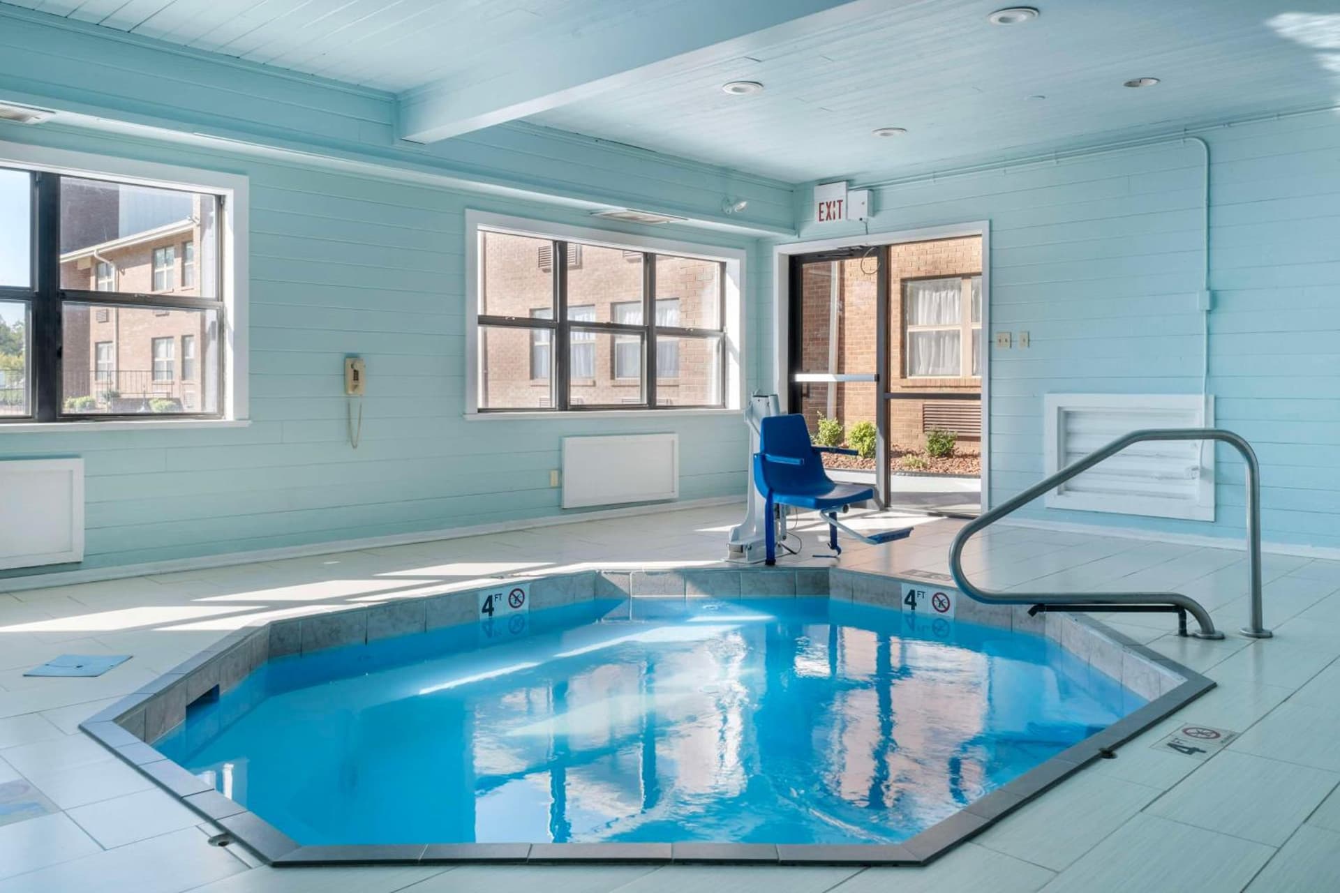 Best Western Campbellsville Inn property views in Campbellsville, KY — gallery photo 3