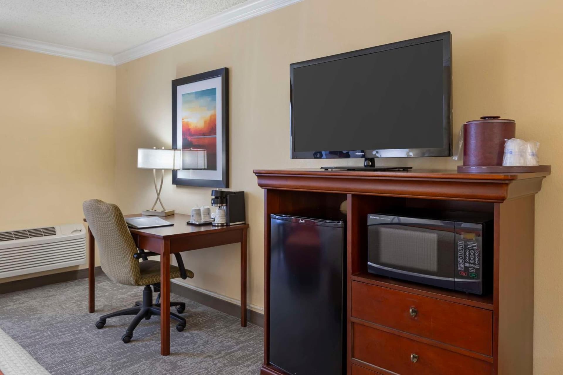 Best Western Plus Burlington gallery photo in Burlington, NC — image 19
