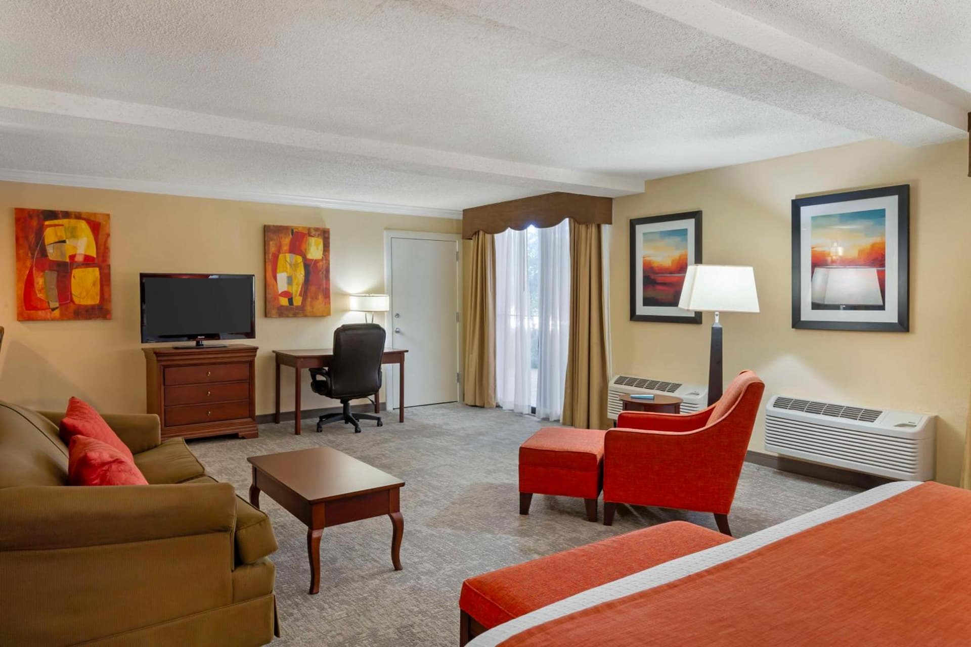 Best Western Plus Burlington gallery photo in Burlington, NC — image 24