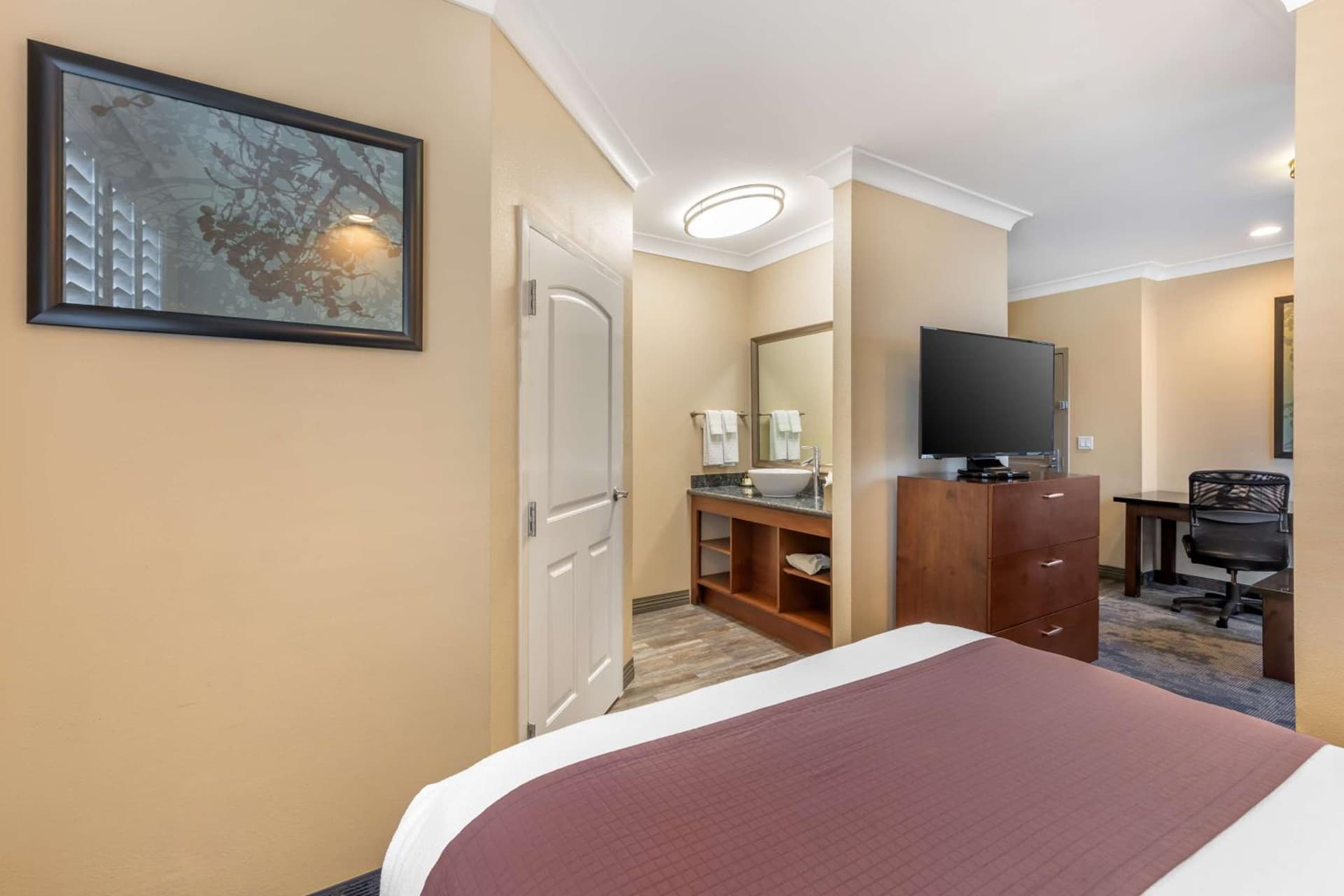 Best Western PLUS Avita Suites gallery photo in Torrance, CA — image 47