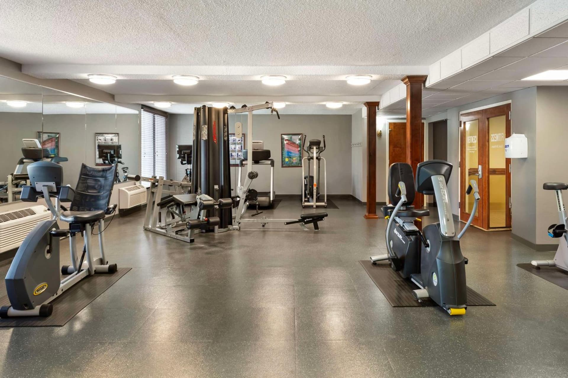 Best Western Plus Burlington gallery photo in Burlington, NC — image 21