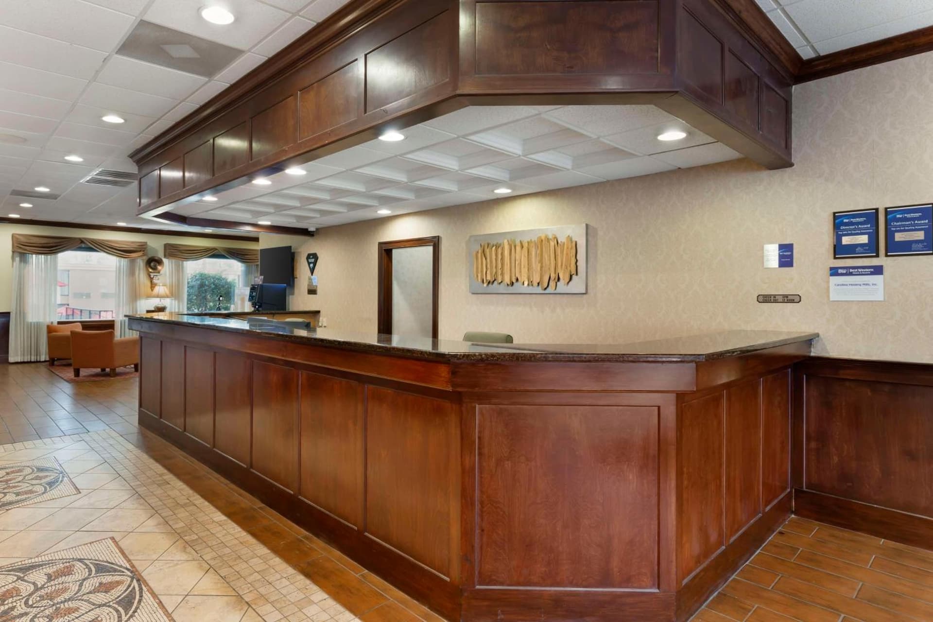Best Western Plus Burlington interior in Burlington, NC — gallery photo 2