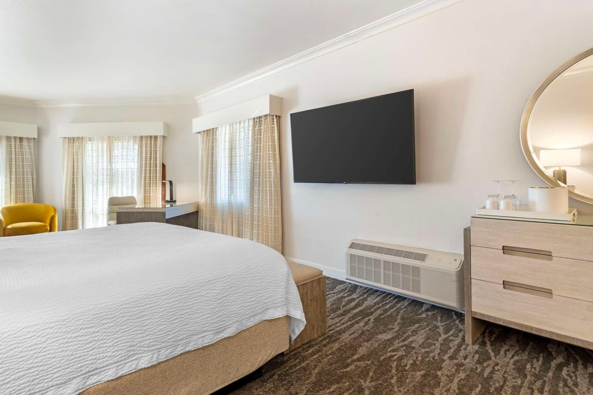 Best Western Plus Novato Oaks Inn gallery photo in Novato, CA — image 38