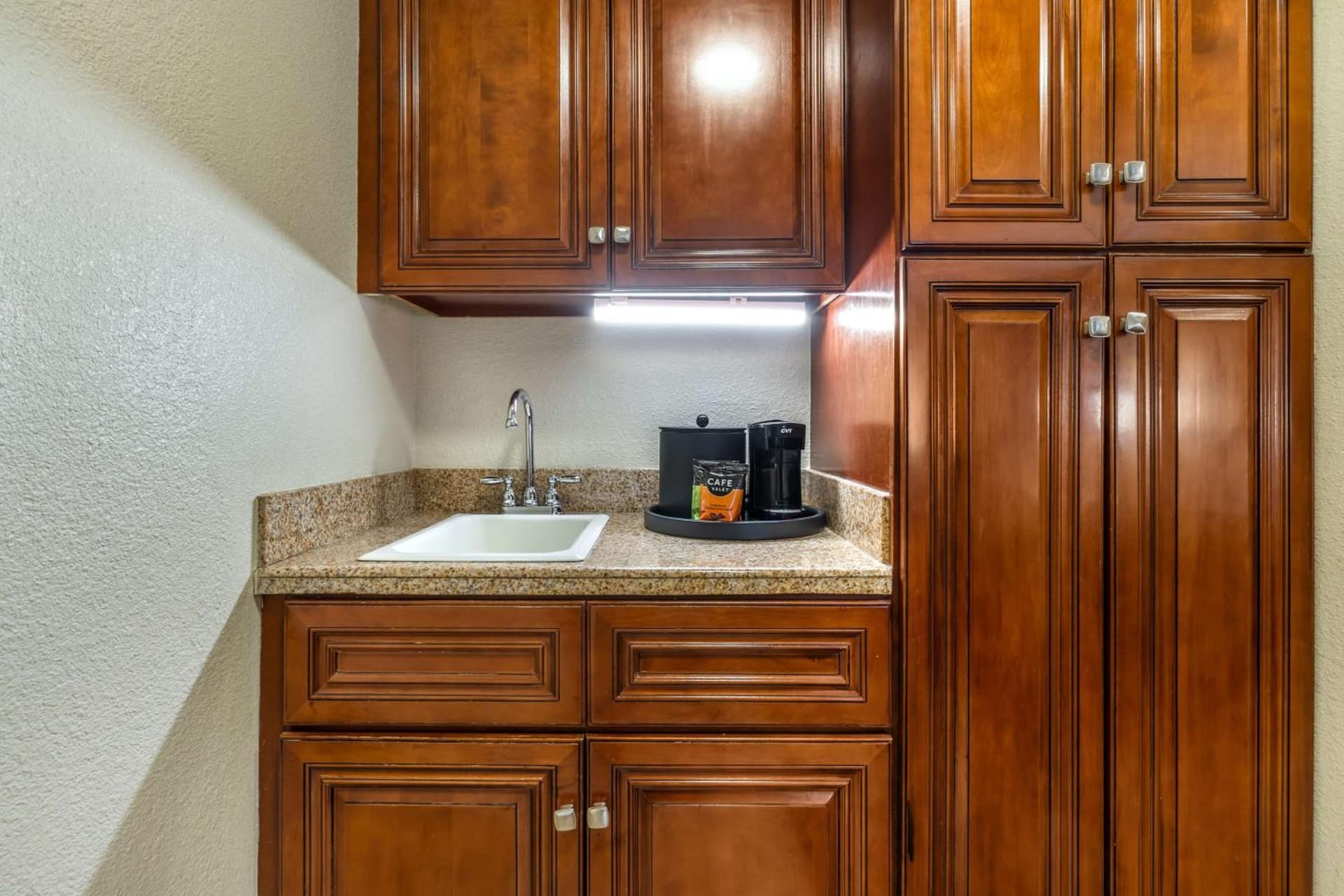 Best Western John Muir Inn gallery photo in Martinez, CA — image 4