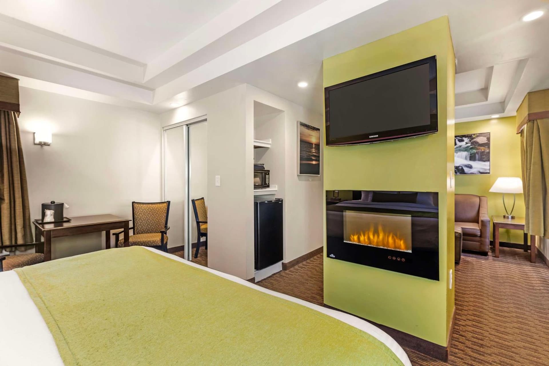 Best Western Plus Cold Spring property views in Plymouth, MA — gallery photo 3