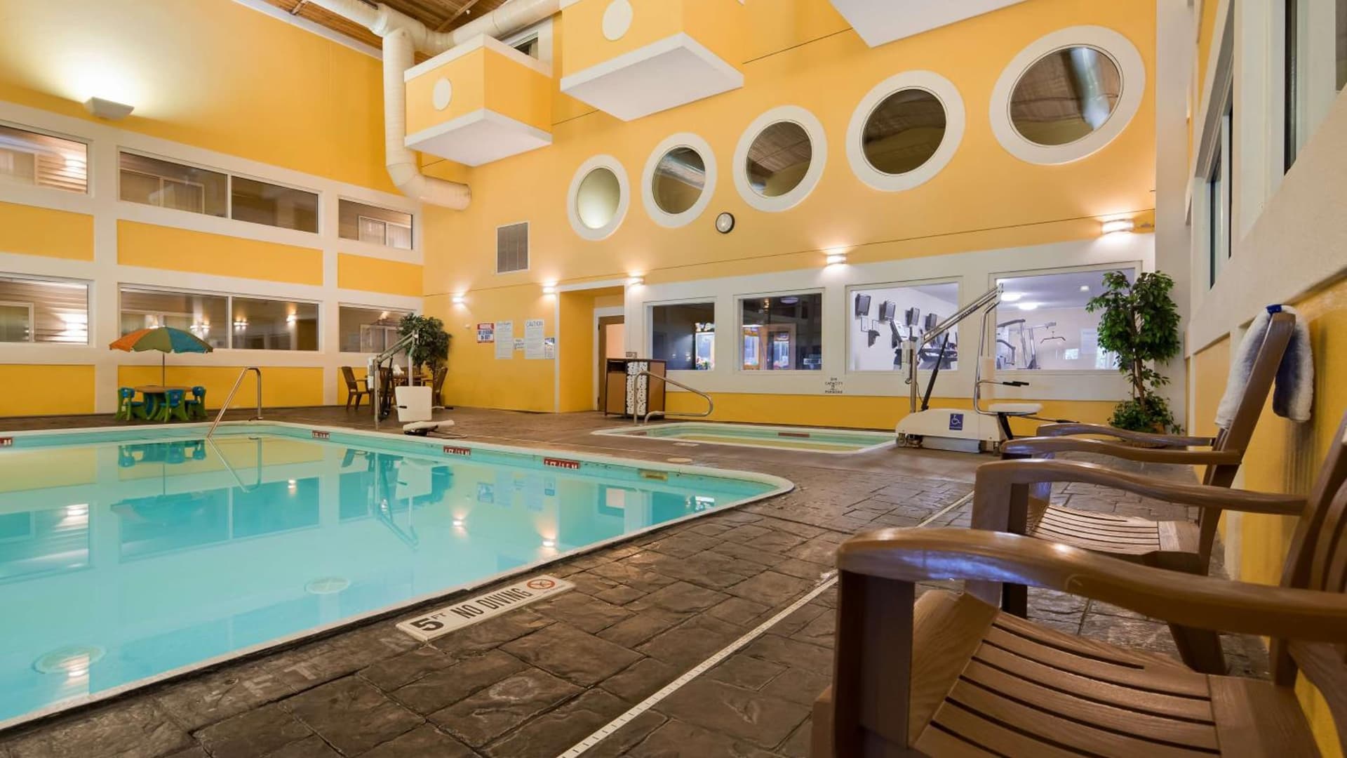 Best Western Lakewinds gallery photo in Ludington, MI — image 37