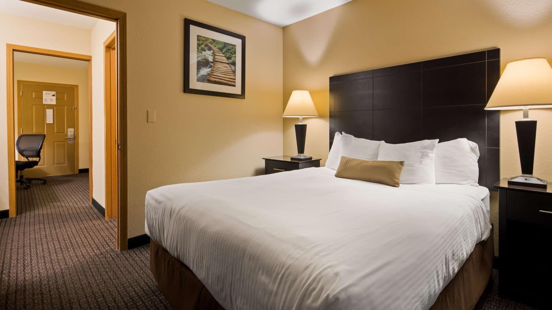Best Western Lakewinds property views in Ludington, MI — gallery photo 3