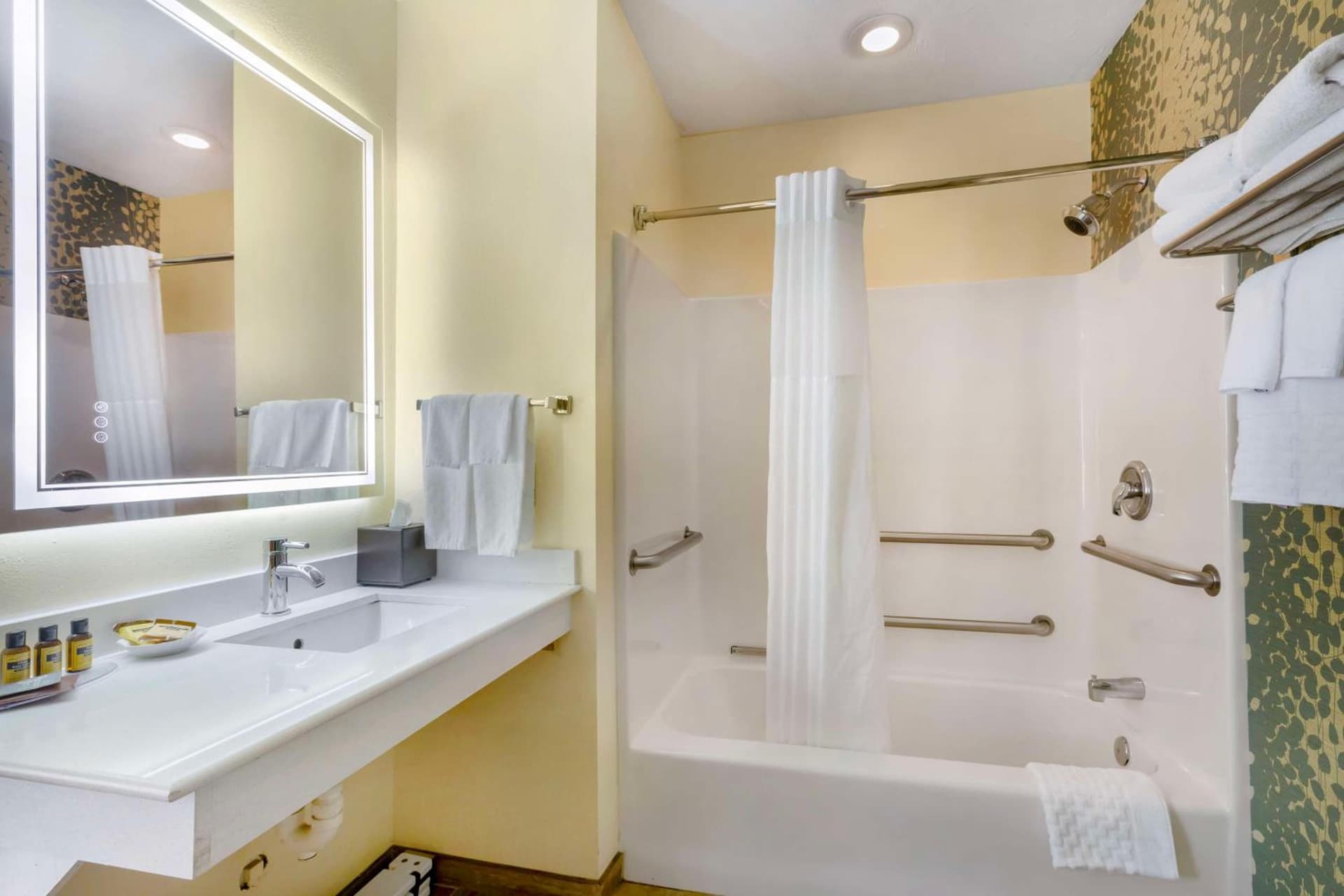 Best Western Plus Cold Spring gallery photo in Plymouth, MA — image 36