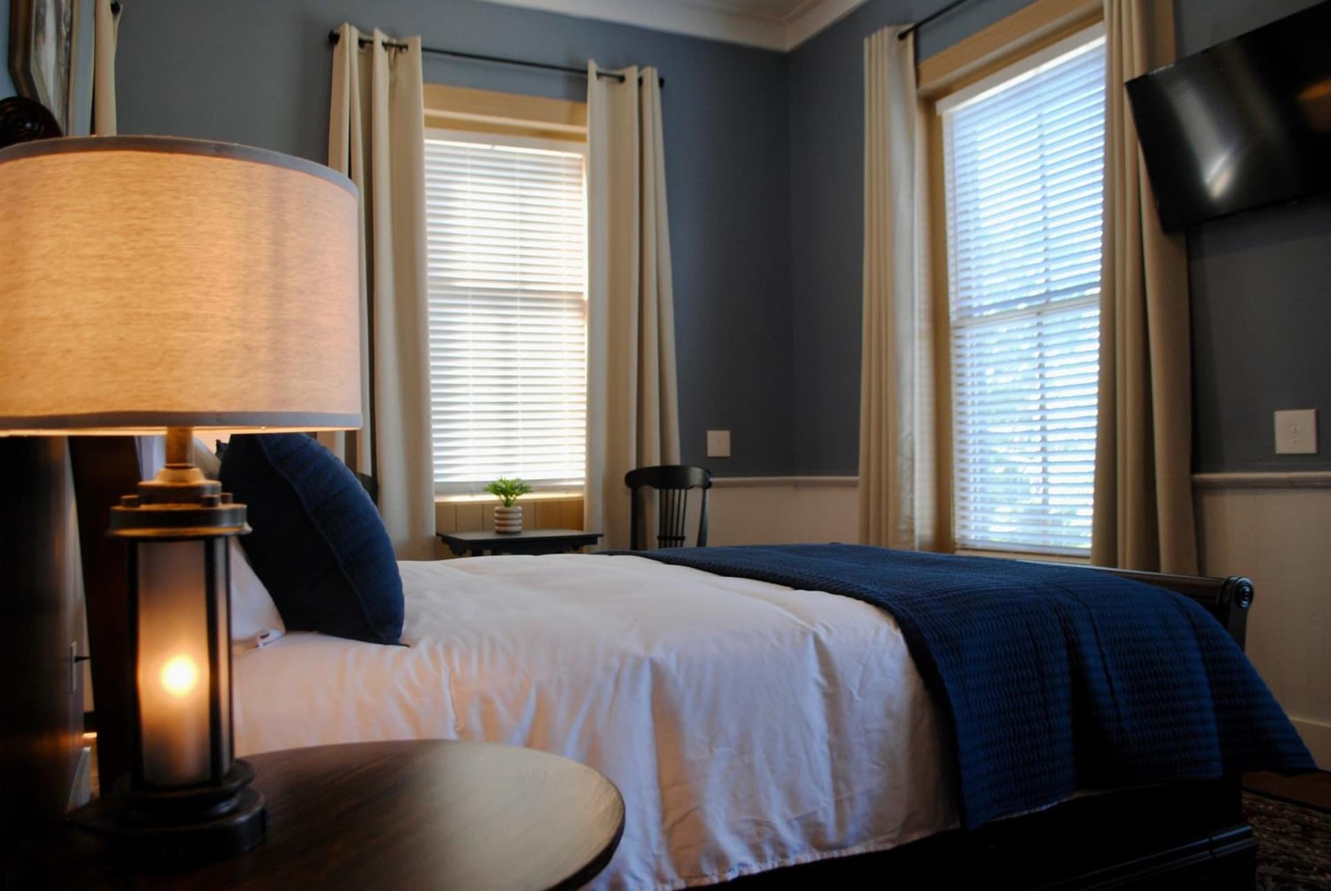 Kinder Room The Lodge property views in Jefferson City, TN — gallery photo 3