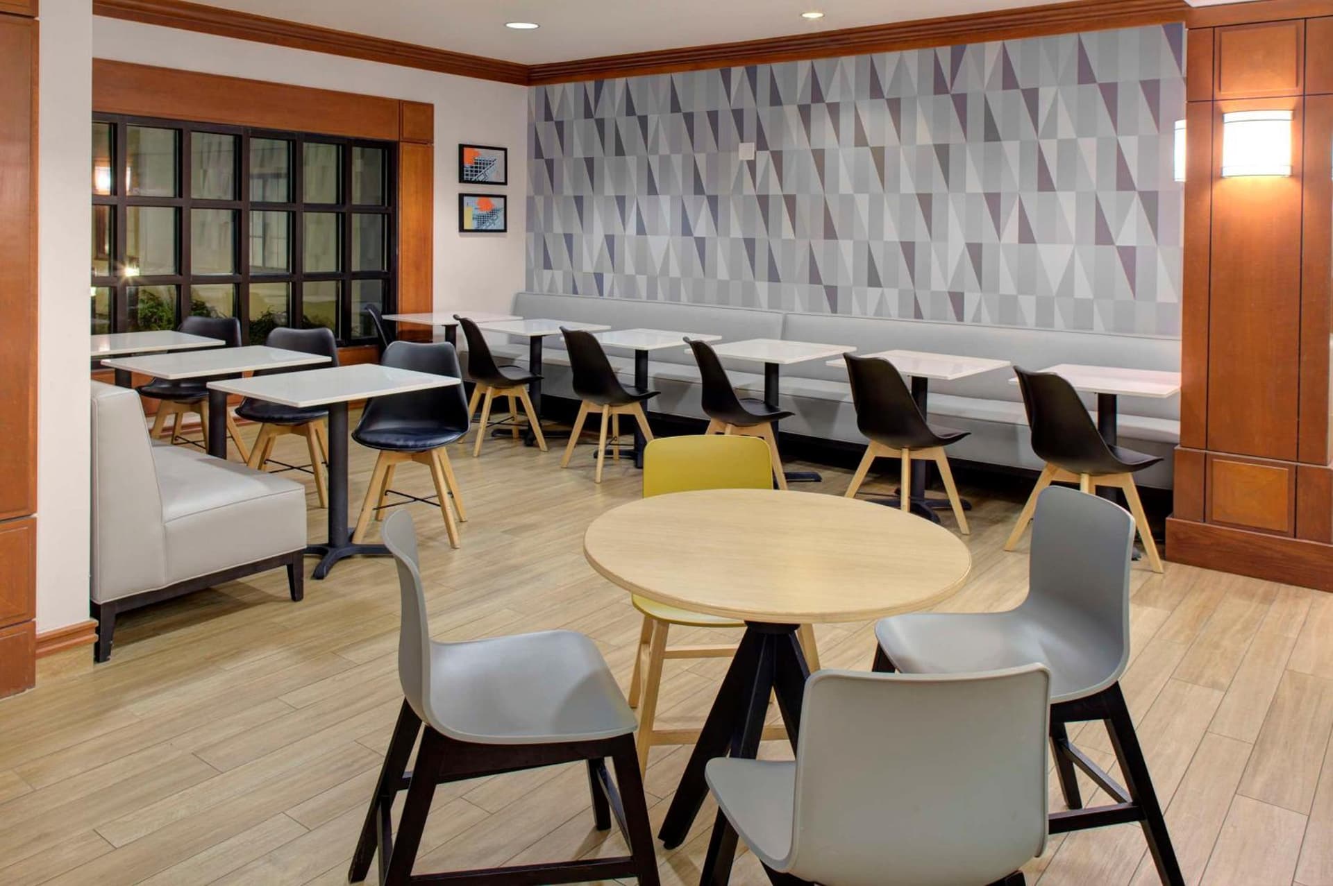 Hyatt House Boston/Burlington gallery photo in Burlington — image 42