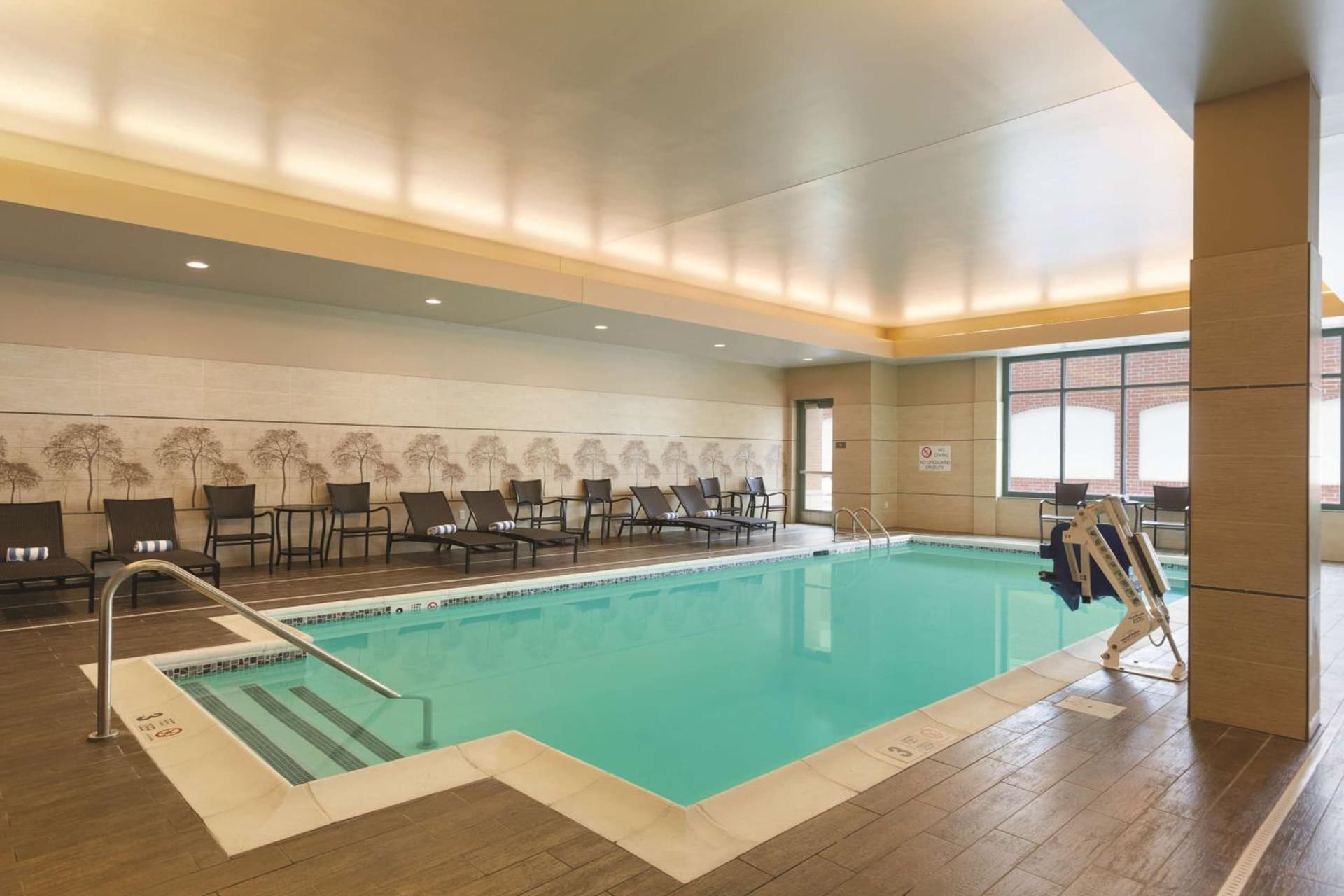 Embassy Suites Saratoga Springs gallery photo in Saratoga Springs, NY — image 40