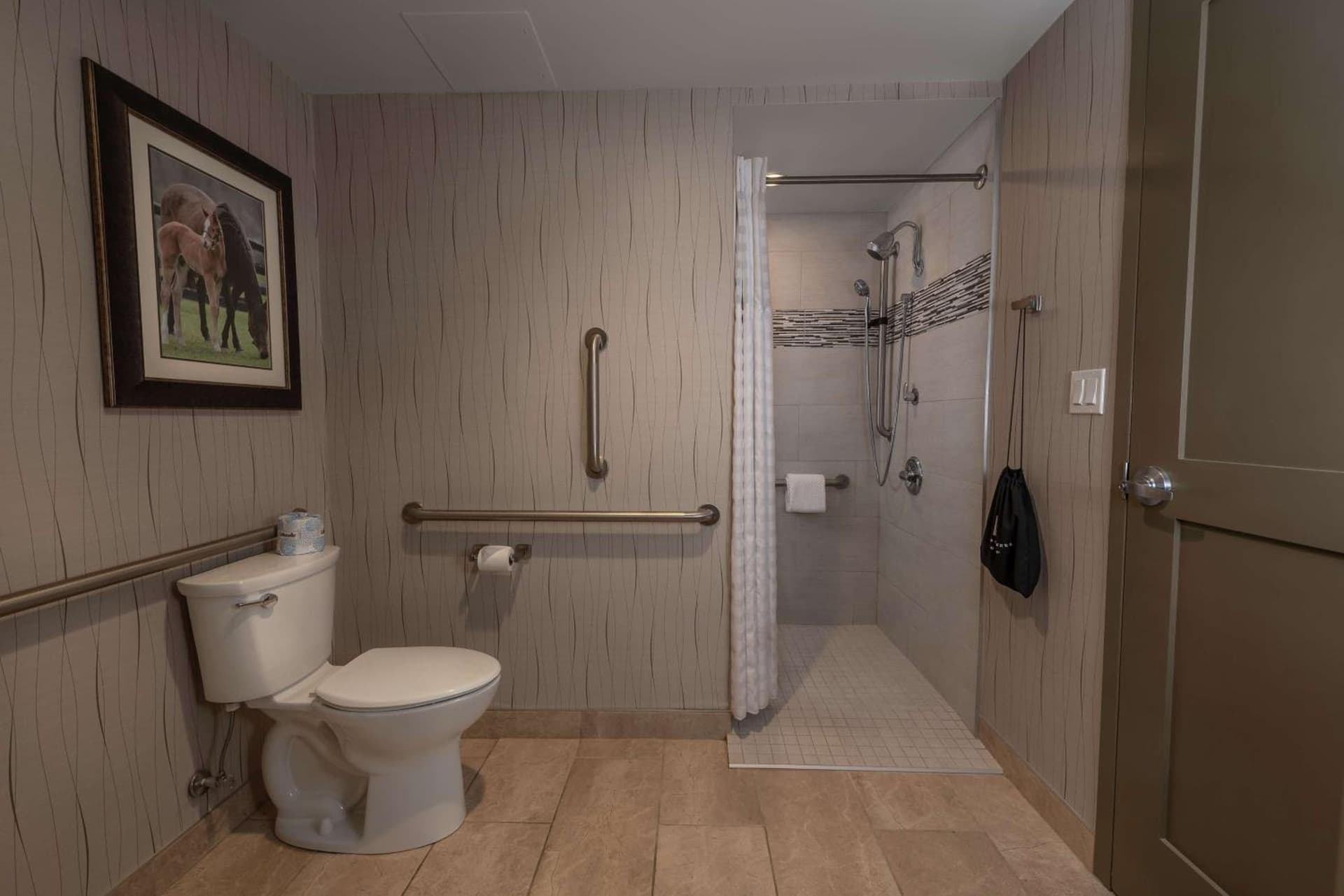 Embassy Suites Saratoga Springs gallery photo in Saratoga Springs, NY — image 14