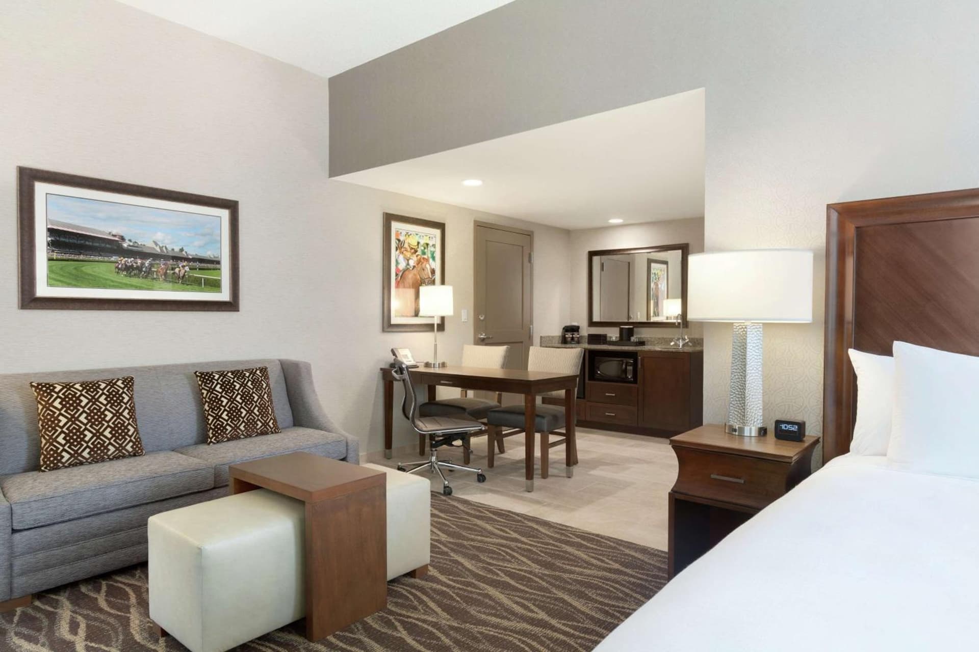 Embassy Suites Saratoga Springs gallery photo in Saratoga Springs, NY — image 16