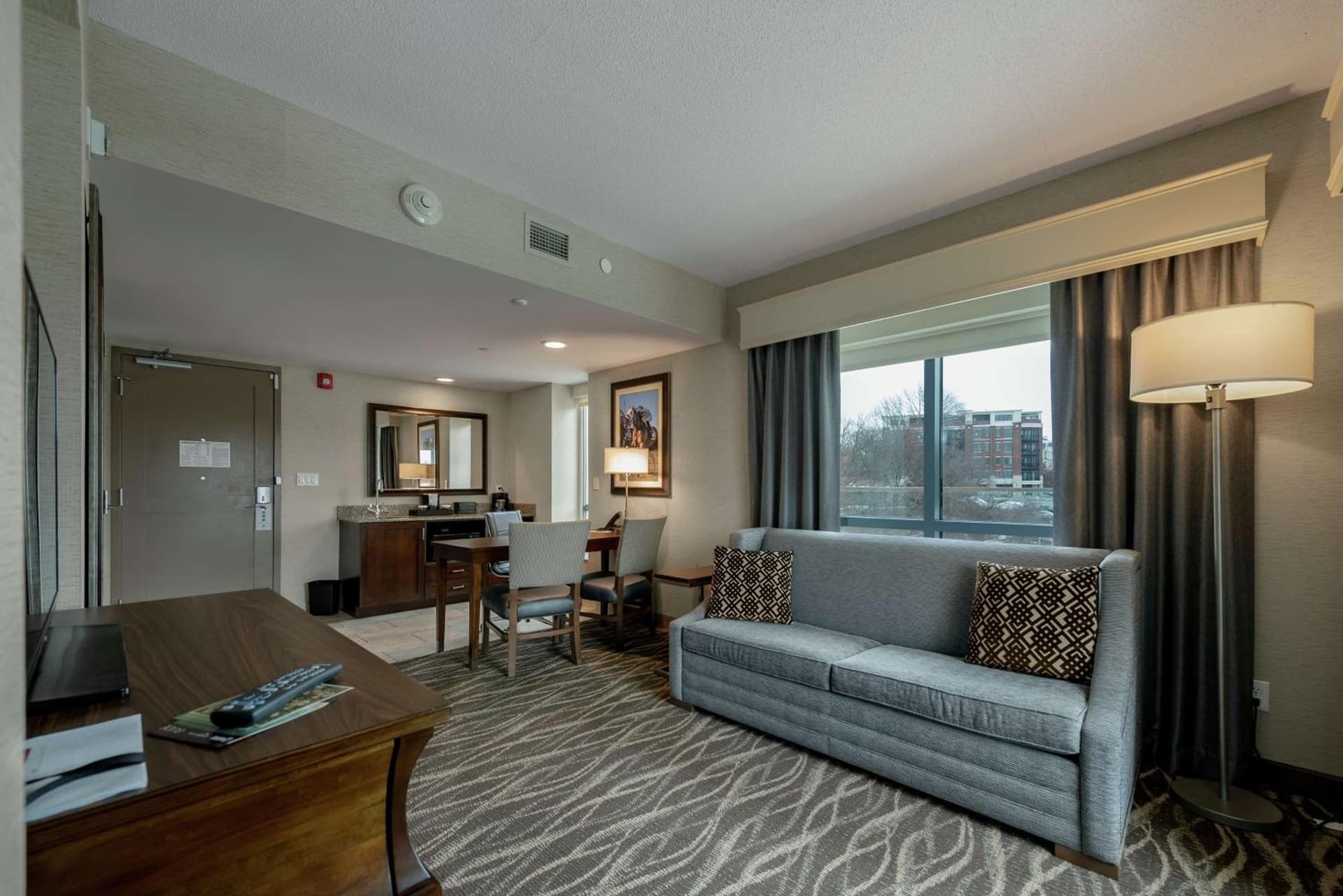 Embassy Suites Saratoga Springs gallery photo in Saratoga Springs, NY — image 11