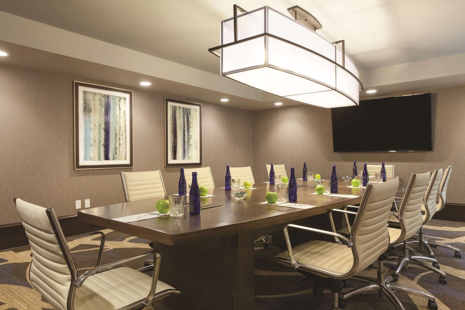 Embassy Suites Saratoga Springs gallery photo in Saratoga Springs, NY — image 17