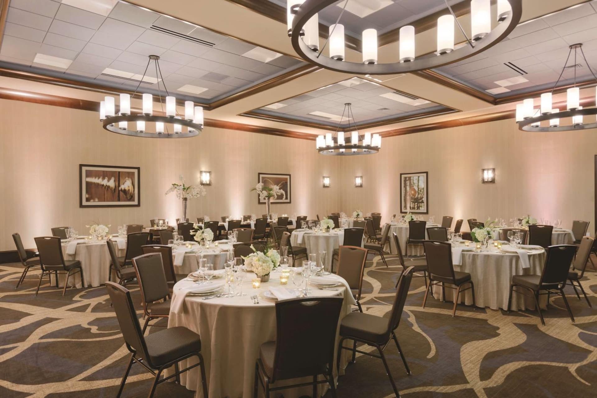 Embassy Suites Saratoga Springs gallery photo in Saratoga Springs, NY — image 25