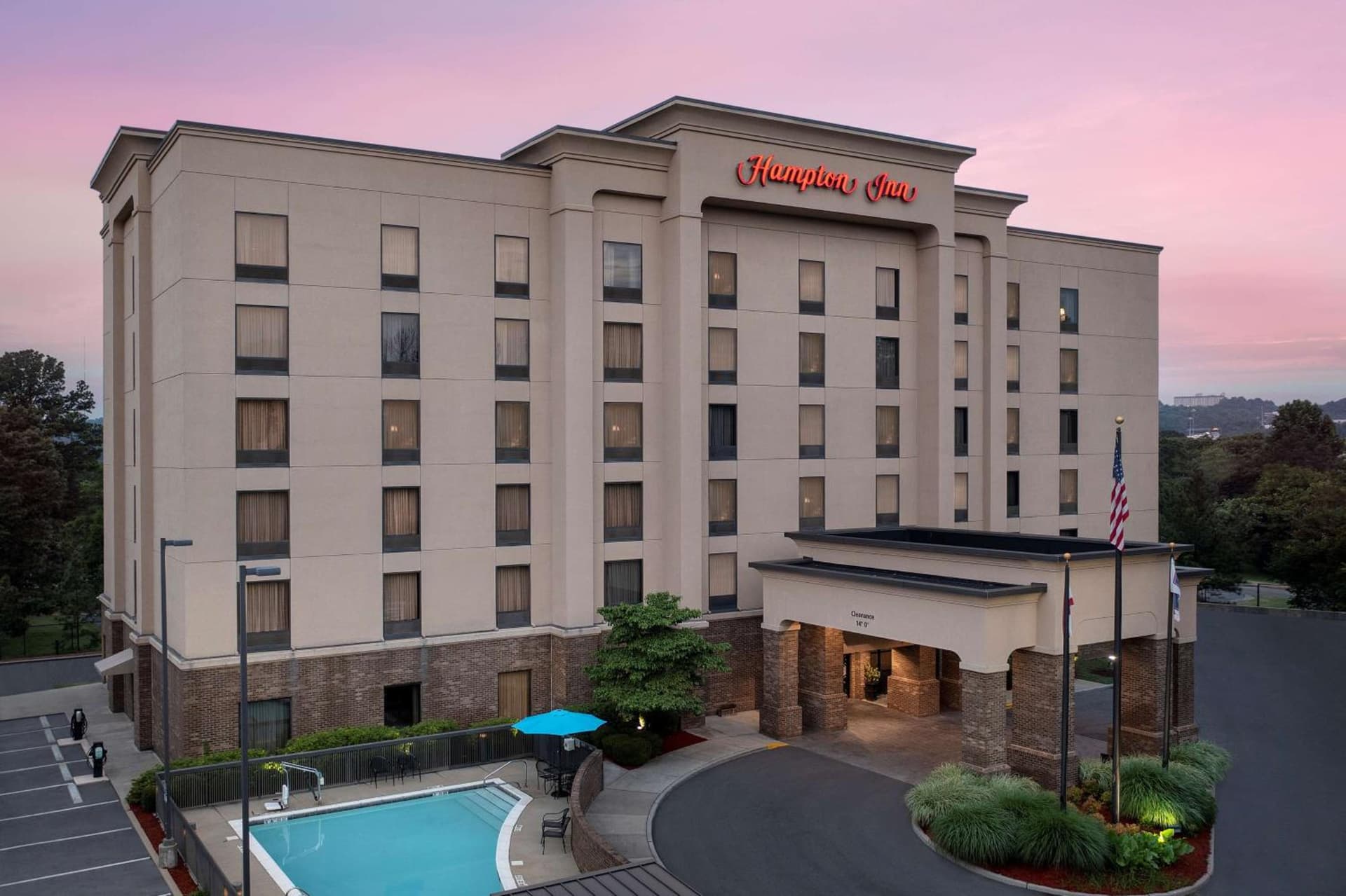 Hampton Inn Birmingham I-65/Lakeshore Drive property views in Birmingham, AL — gallery photo 3