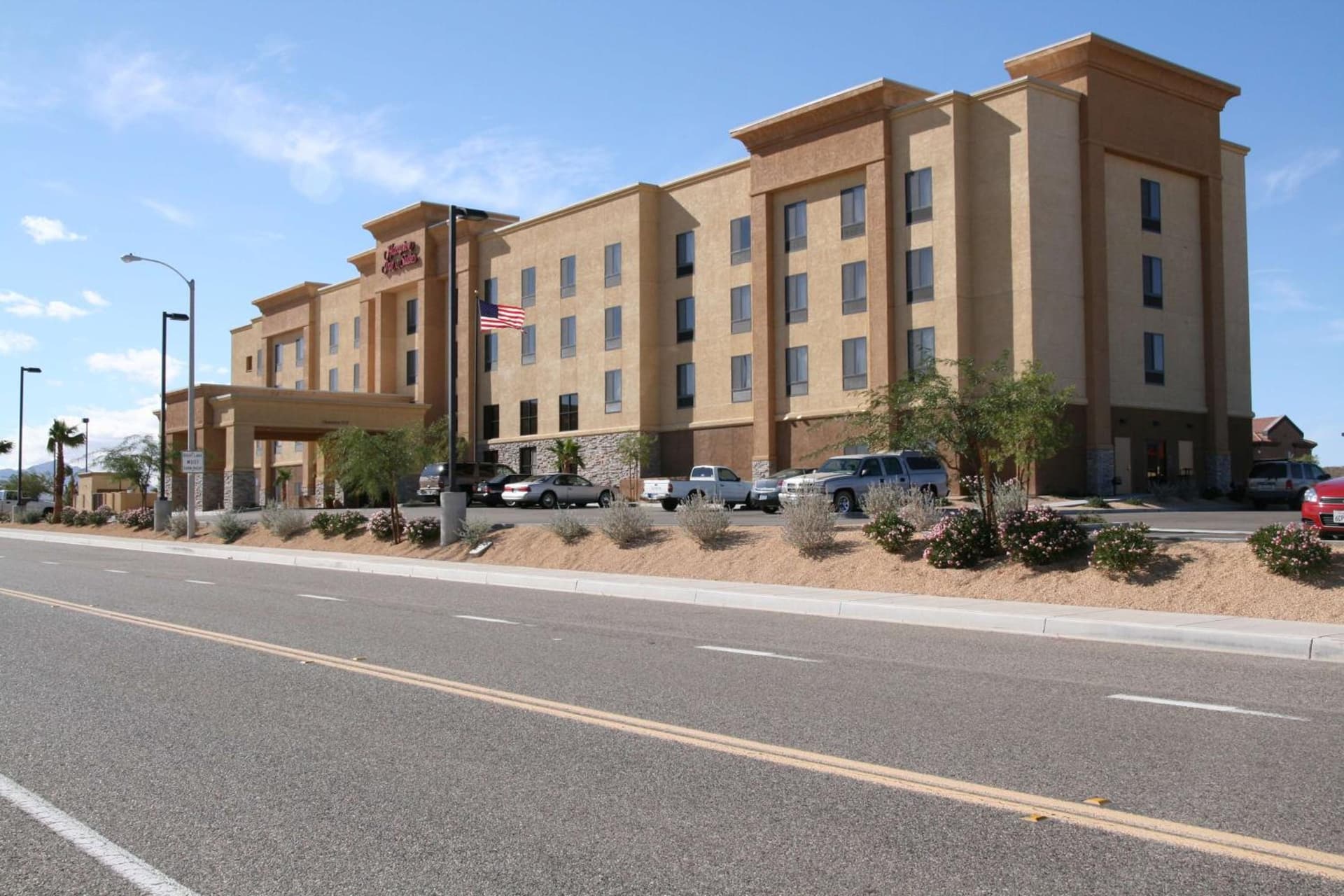 Hampton Inn and Suites Barstow interior in Barstow, CA — gallery photo 2