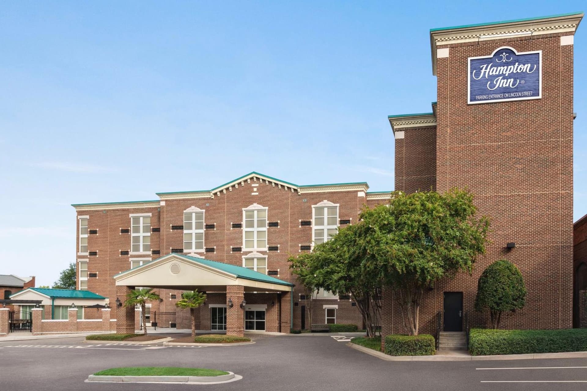 Hampton Inn Columbia-Downtown Historic District featured exterior or lobby in Columbia, SC — similar hotel