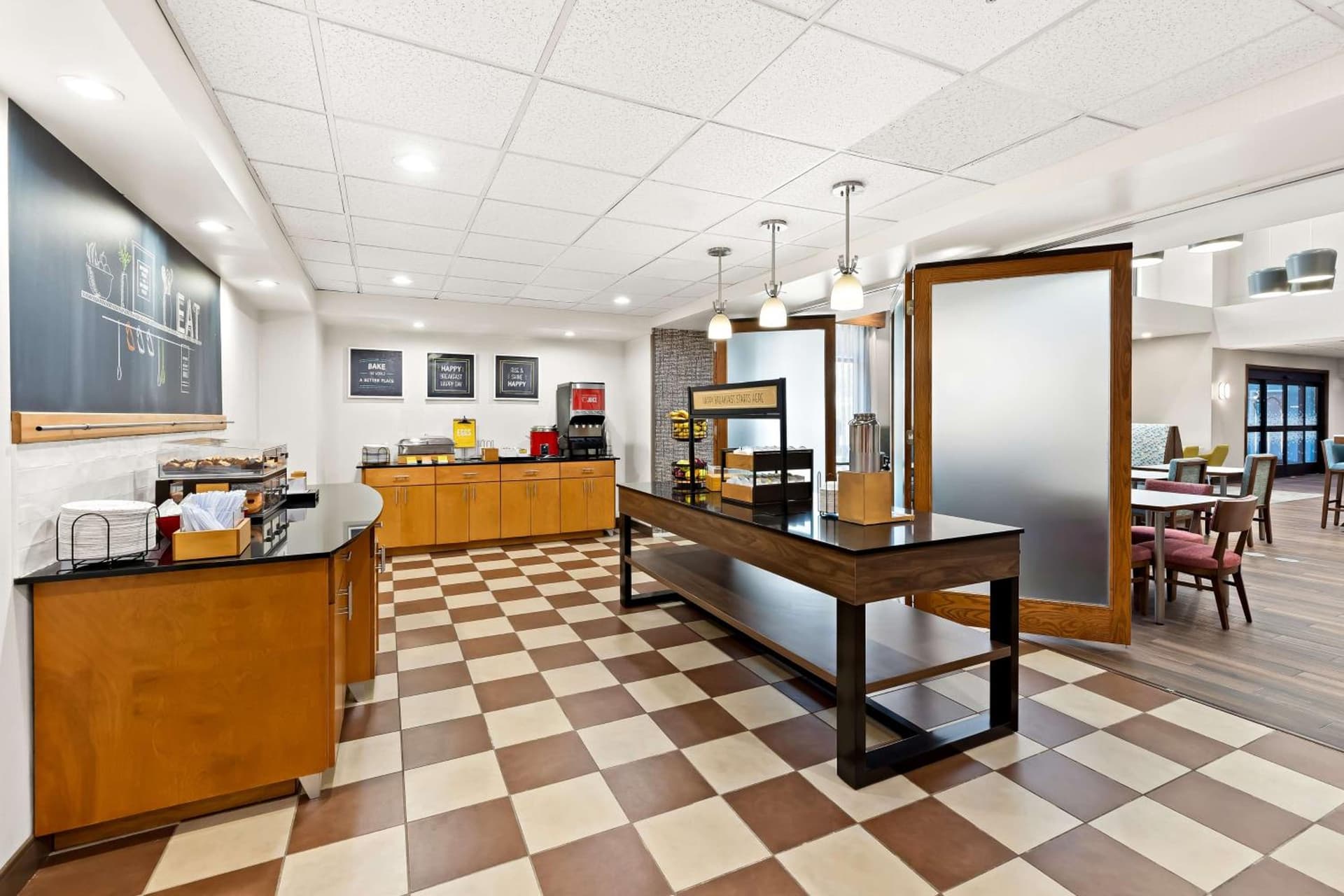 Hampton Inn & Suites Canton gallery photo in North Canton, OH — image 32