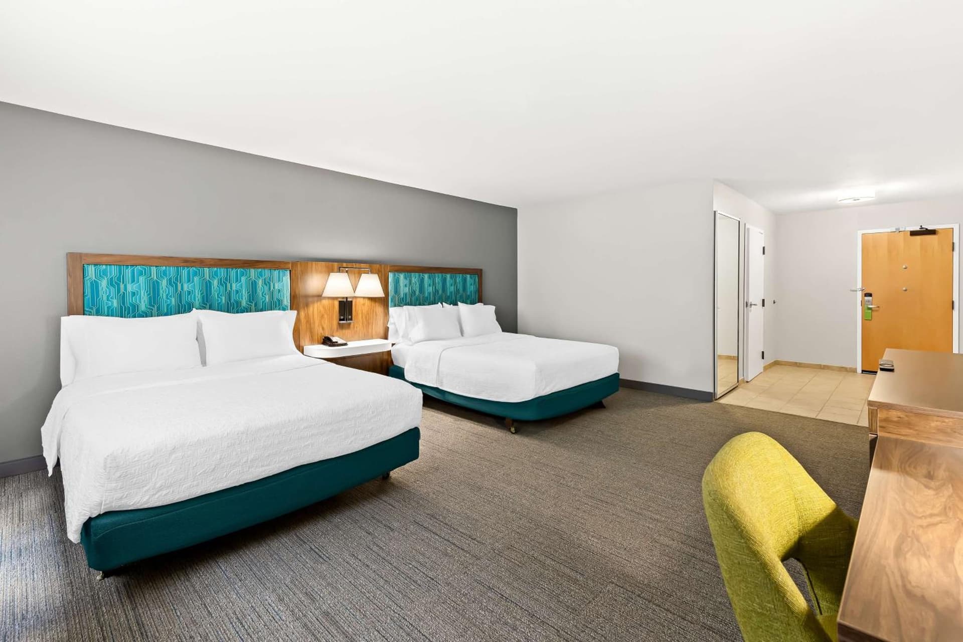 Hampton Inn & Suites Canton gallery photo in North Canton, OH — image 8