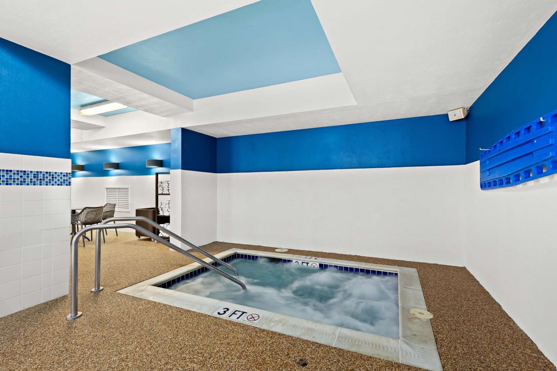 Hampton Inn & Suites Canton gallery photo in North Canton, OH — image 13