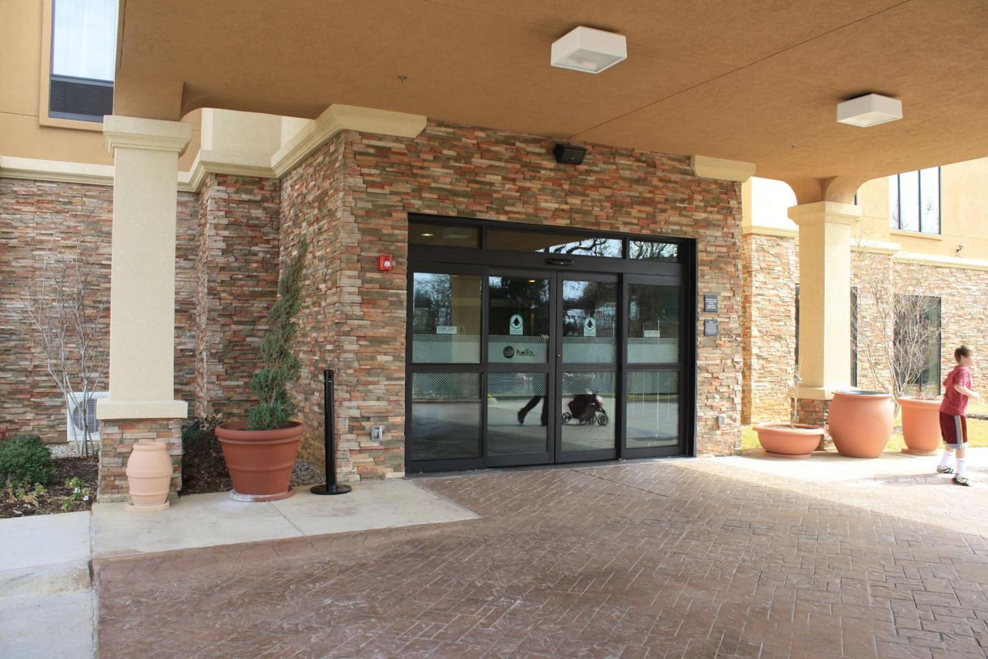 Hampton Inn & Suites Dallas-Arlington North-Entertainment District interior in Arlington, TX — gallery photo 2