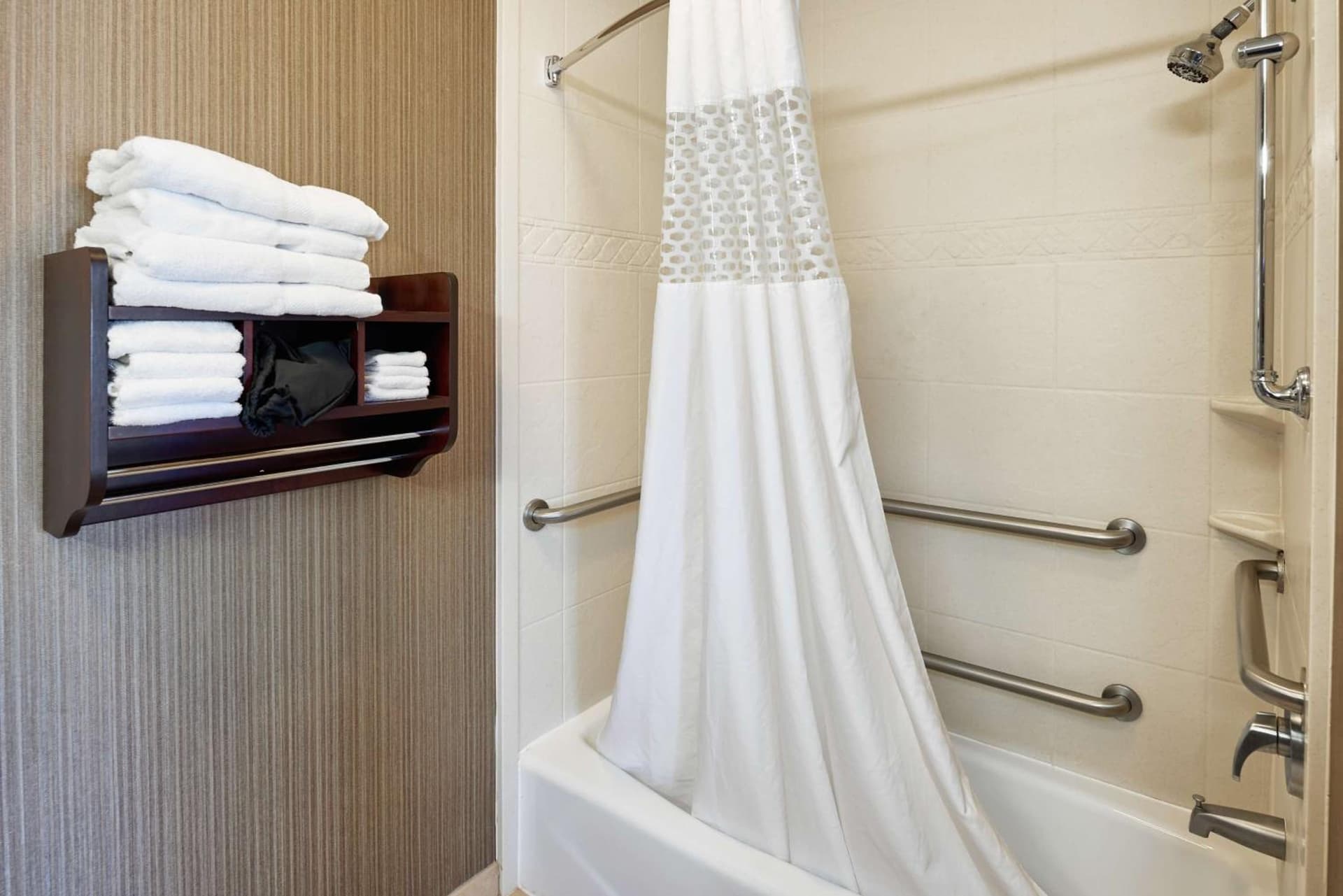 Hampton Inn & Suites Longview North gallery photo in Longview, TX — image 30