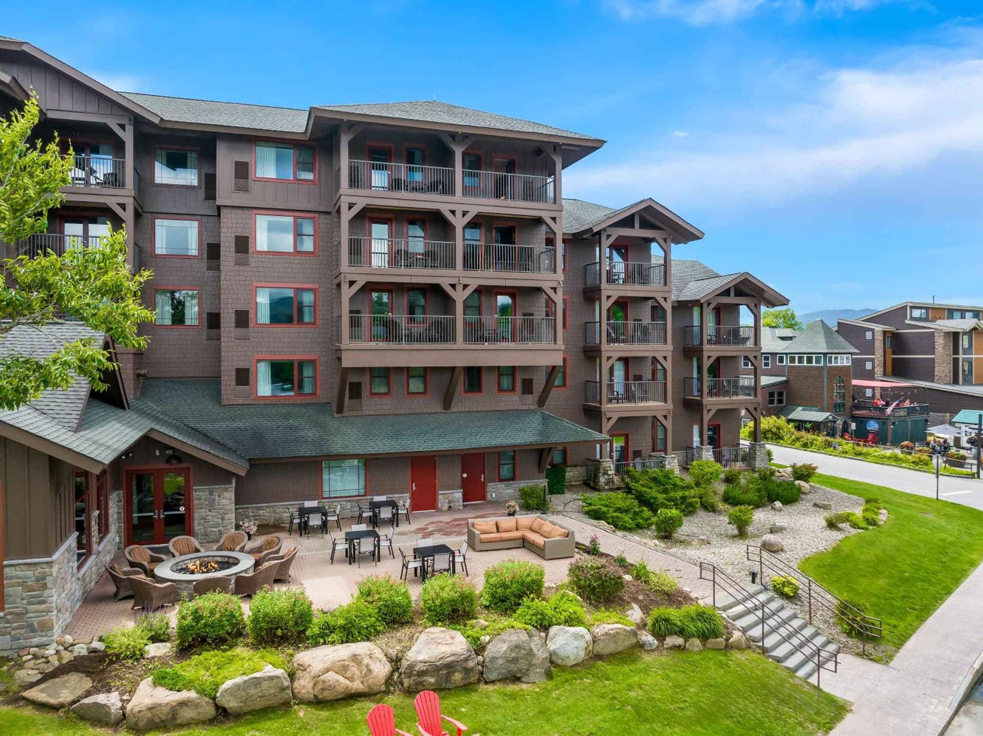 Hampton Inn & Suites Lake Placid property views in Lake Placid, NY — gallery photo 3