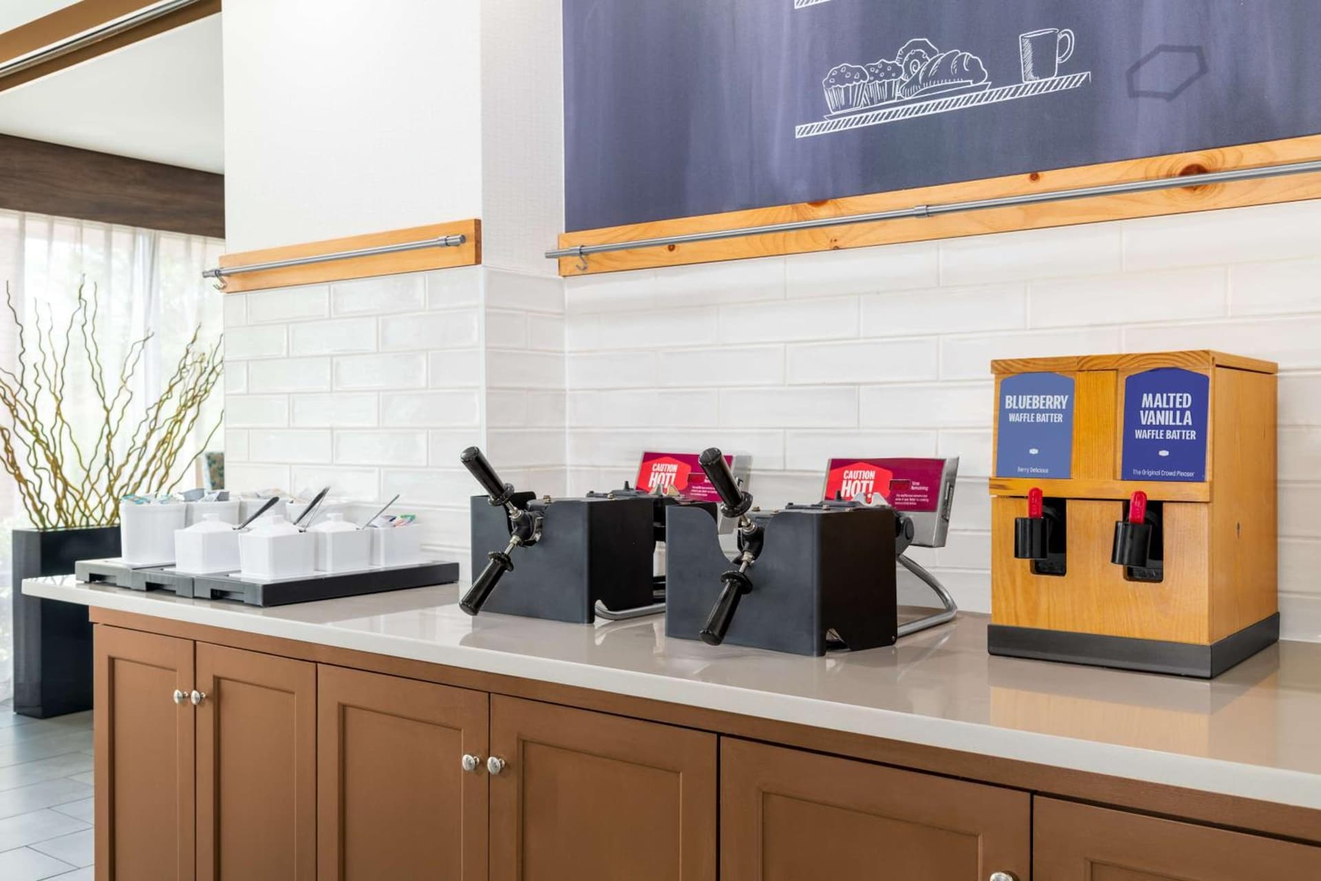 Hampton Inn Martinsburg gallery photo in Martinsburg, WV — image 25