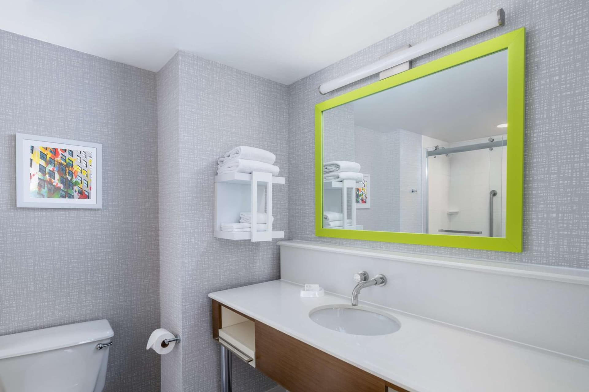 Hampton Inn Martinsburg gallery photo in Martinsburg, WV — image 11