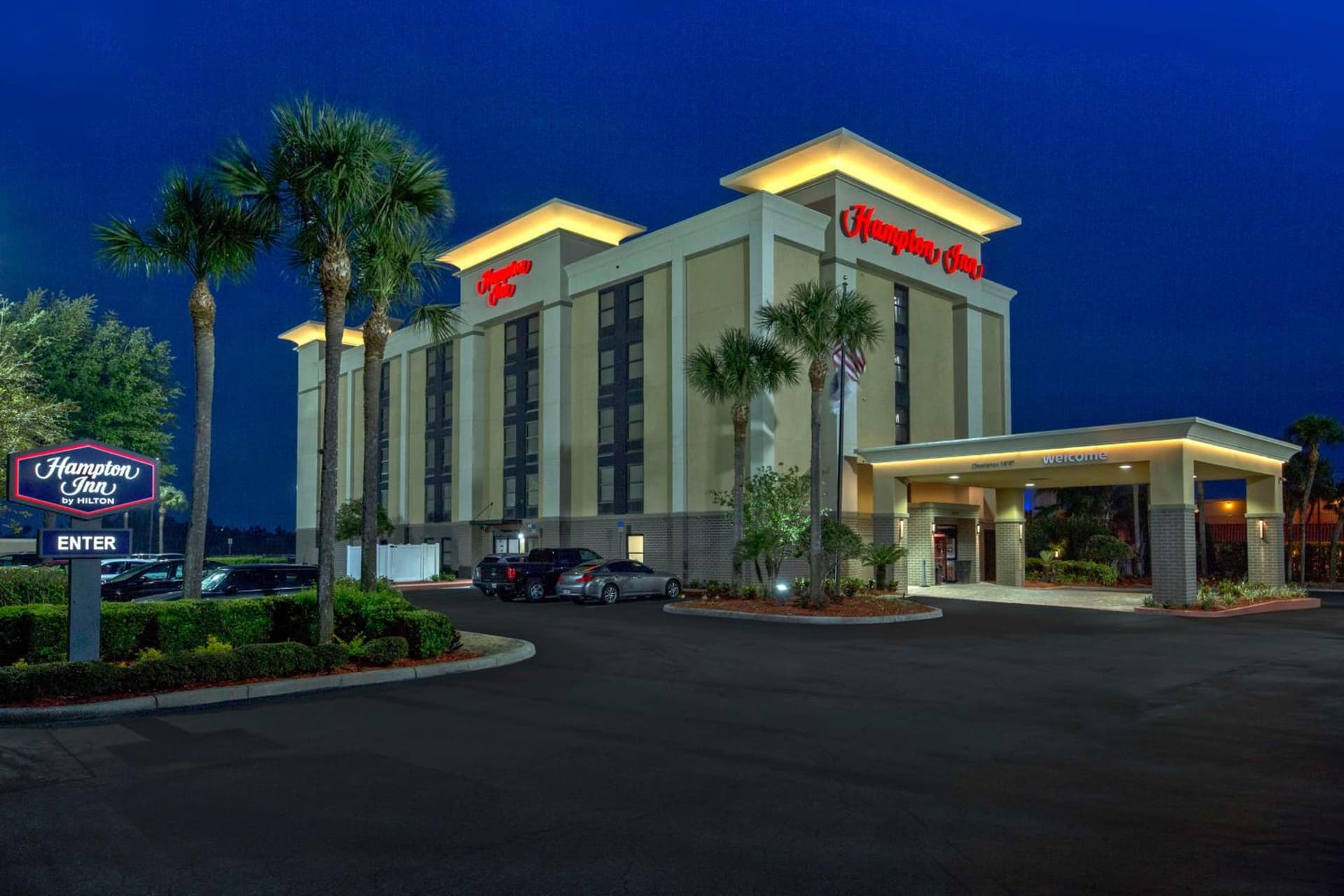 Hampton Inn Orlando-Maingate South interior in Davenport, FL — gallery photo 2