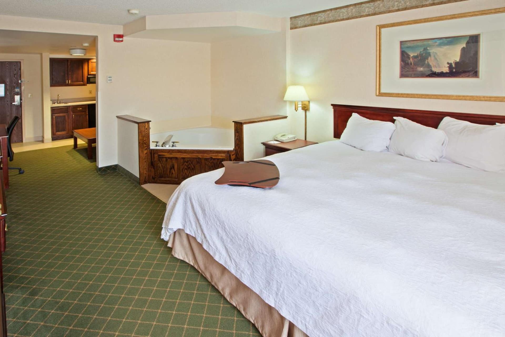 Hampton Inn Marietta property views in Marietta, OH — gallery photo 3