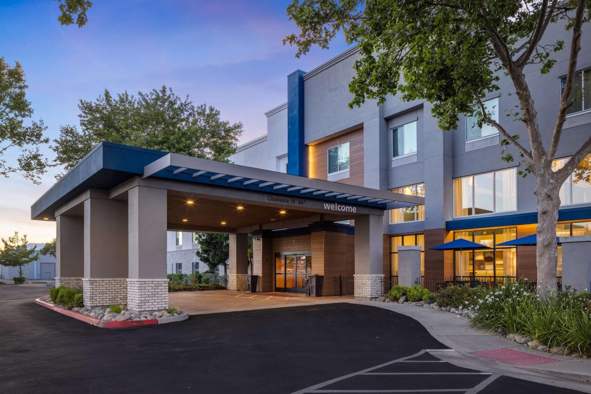 Hampton Inn & Suites Yuba City property views in Yuba City, CA — gallery photo 3