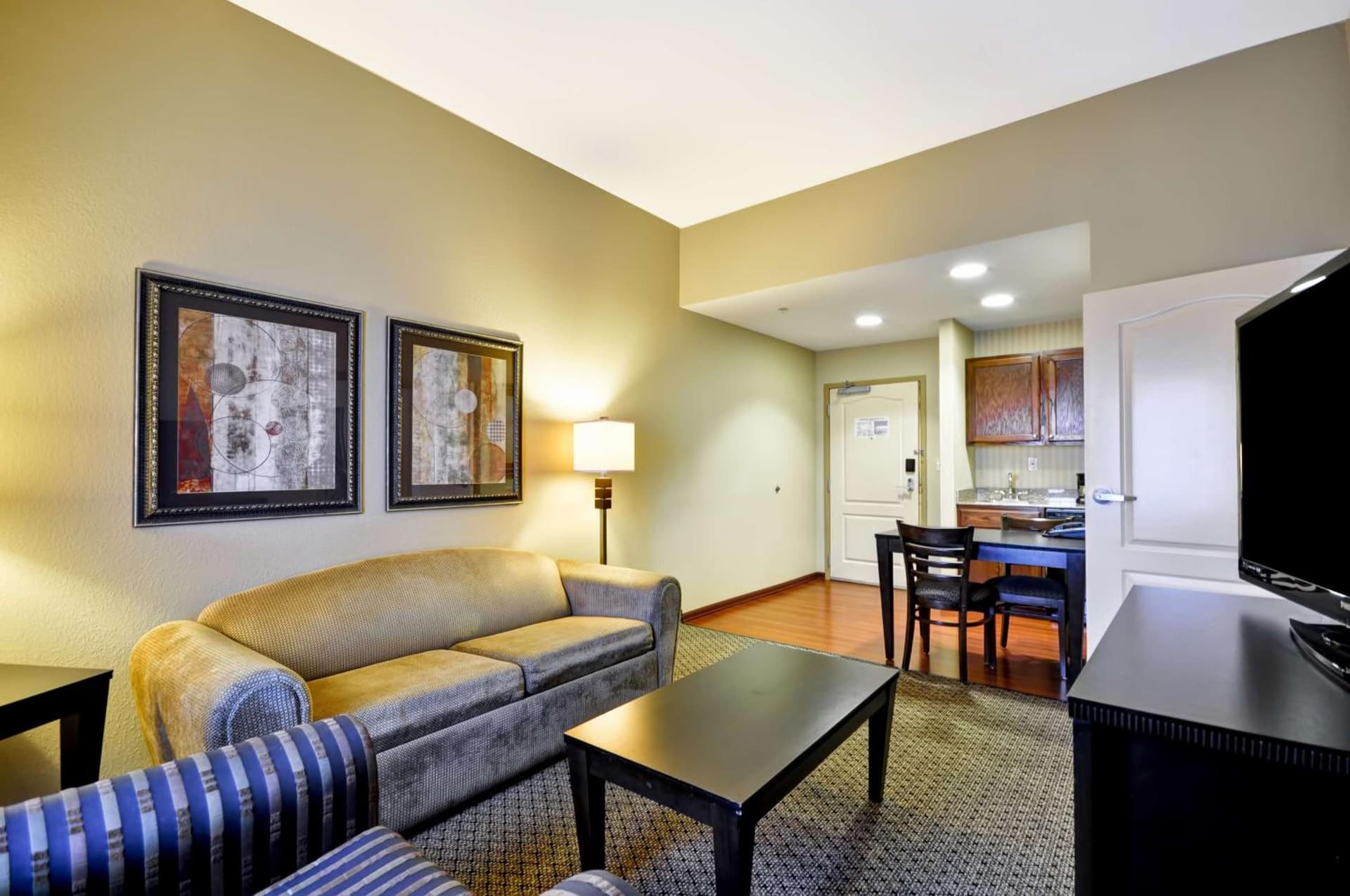 Homewood Suites by Hilton Tulsa-South gallery photo in Broken Arrow, OK — image 11