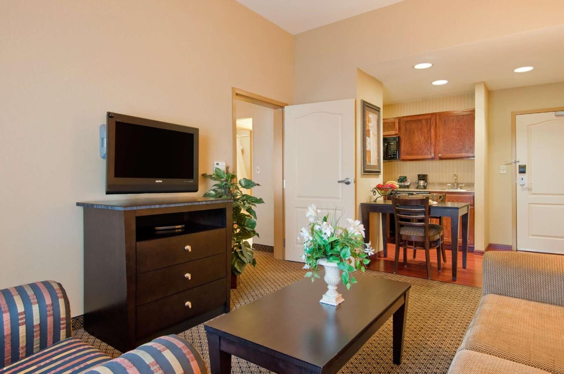 Homewood Suites by Hilton Tulsa-South gallery photo in Broken Arrow, OK — image 5