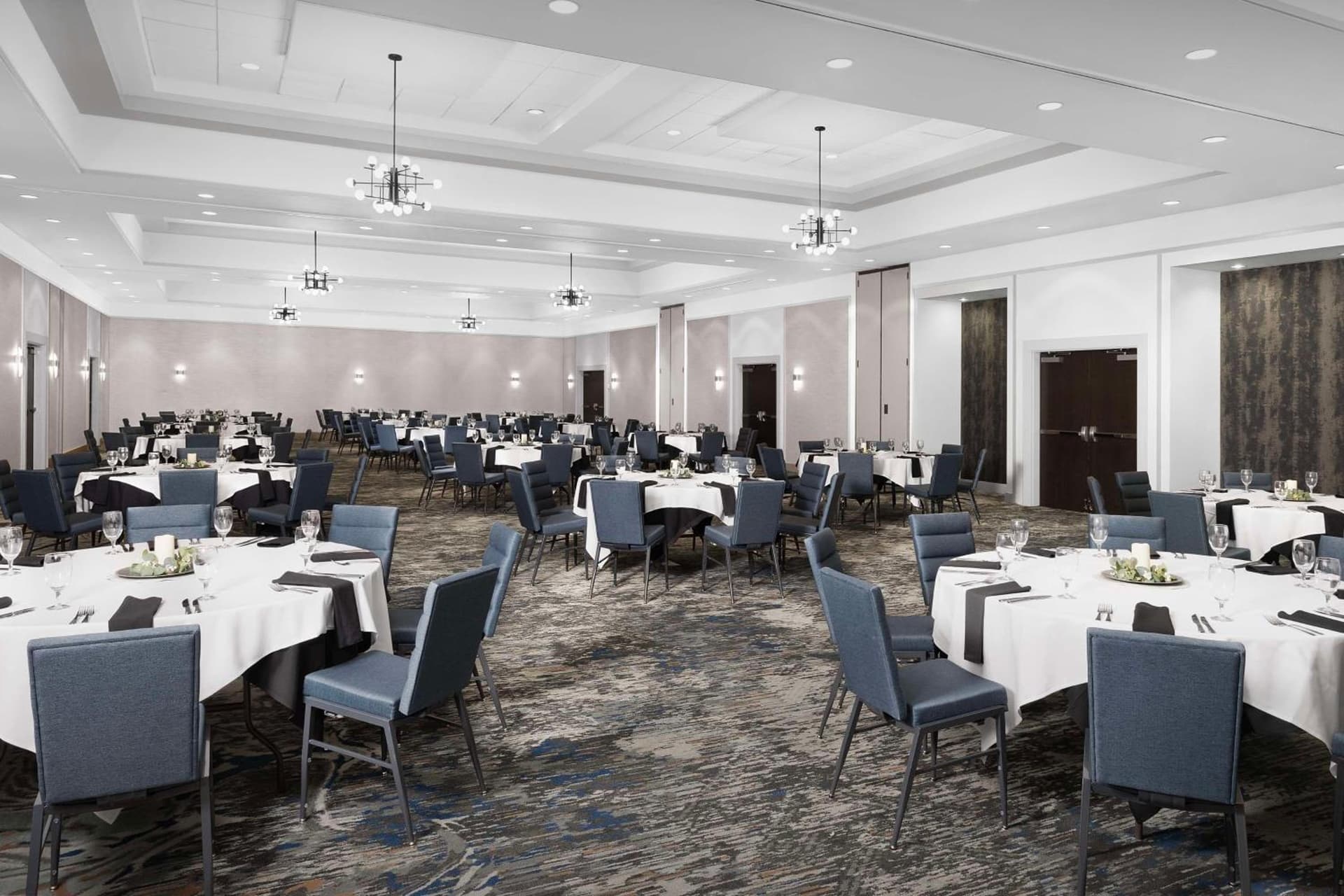 Embassy Suites Atlanta - Kennesaw Town Center gallery photo in Kennesaw, GA — image 12