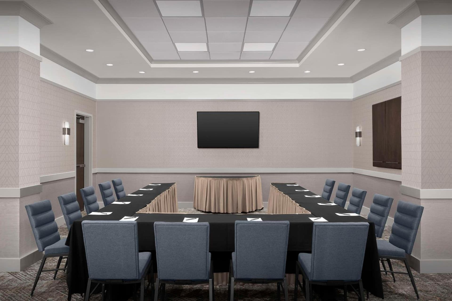 Embassy Suites Atlanta - Kennesaw Town Center gallery photo in Kennesaw, GA — image 11