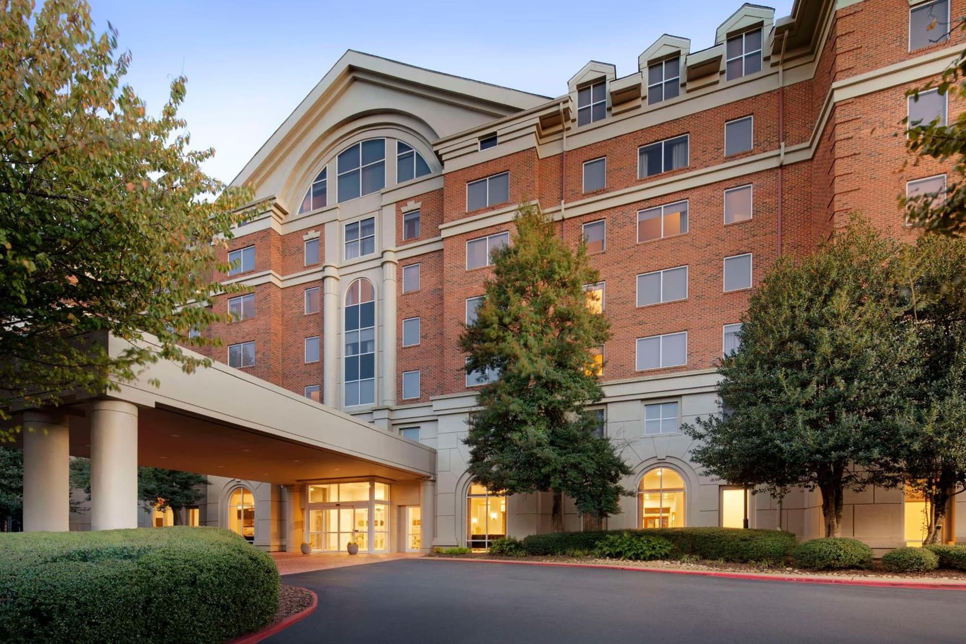 DoubleTree by Hilton Atlanta/Roswell - Alpharetta Area interior in Roswell, GA — gallery photo 2