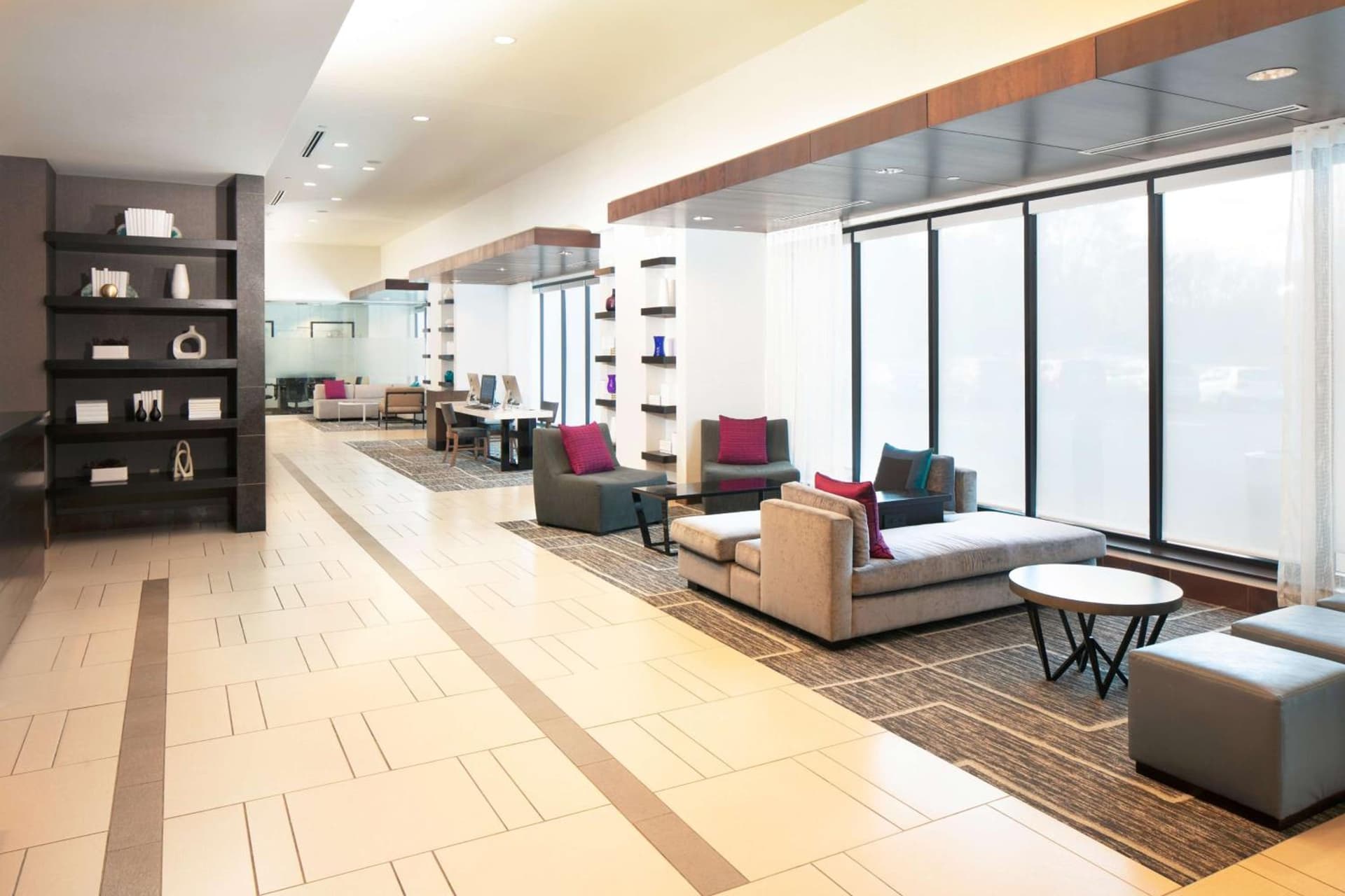 Hilton Minneapolis Bloomington gallery photo in Bloomington, MN — image 22