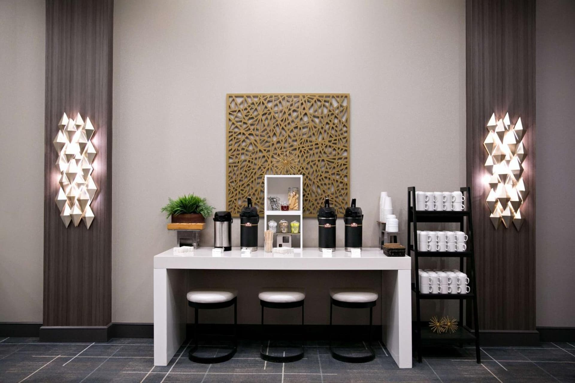 Hilton Minneapolis Bloomington gallery photo in Bloomington, MN — image 52