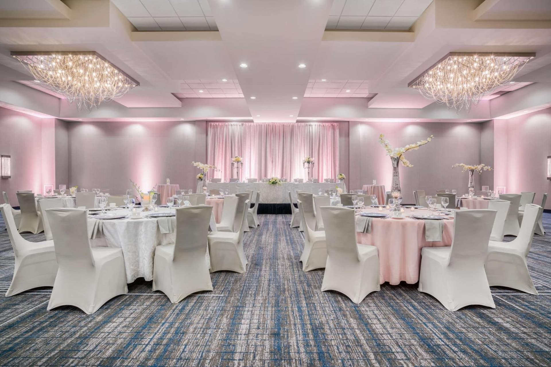 Hilton Minneapolis Bloomington gallery photo in Bloomington, MN — image 7