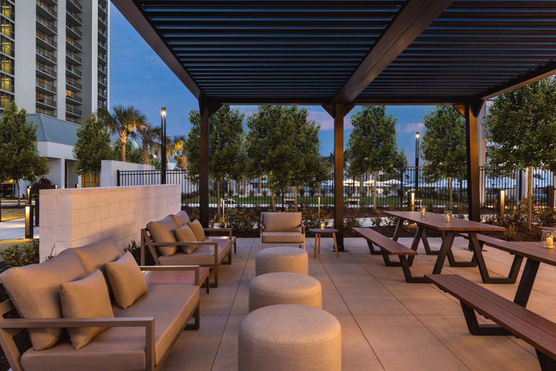 Embassy Suites by Hilton Myrtle Beach Oceanfront Resort gallery photo in Myrtle Beach, SC — image 21