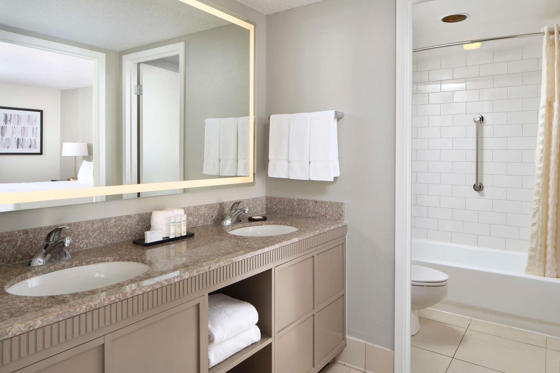 Embassy Suites by Hilton Myrtle Beach Oceanfront Resort gallery photo in Myrtle Beach, SC — image 80