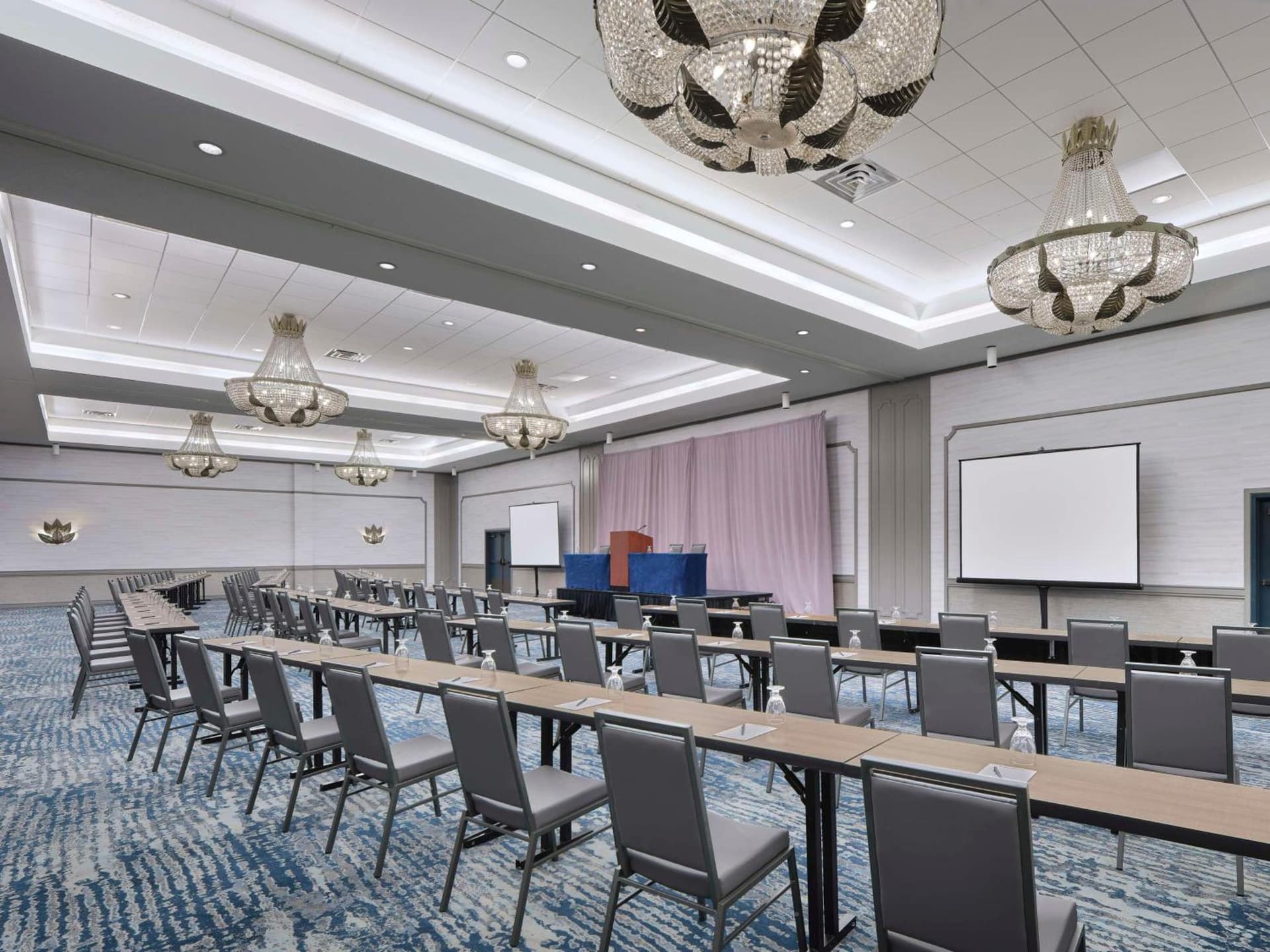 Embassy Suites by Hilton Myrtle Beach Oceanfront Resort gallery photo in Myrtle Beach, SC — image 12