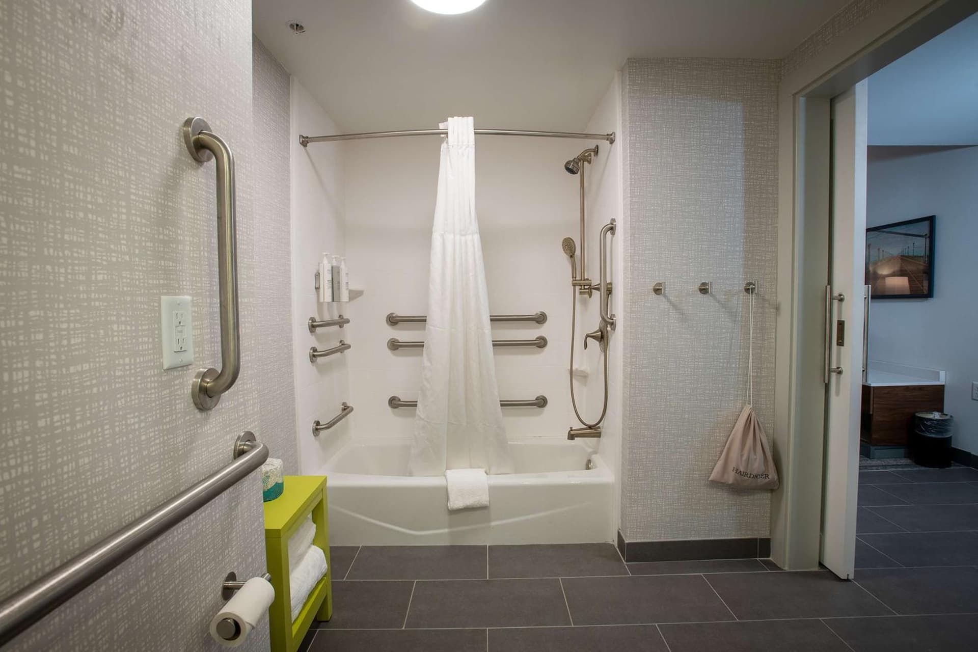 Hampton Inn Seaford gallery photo in Seaford, DE — image 45