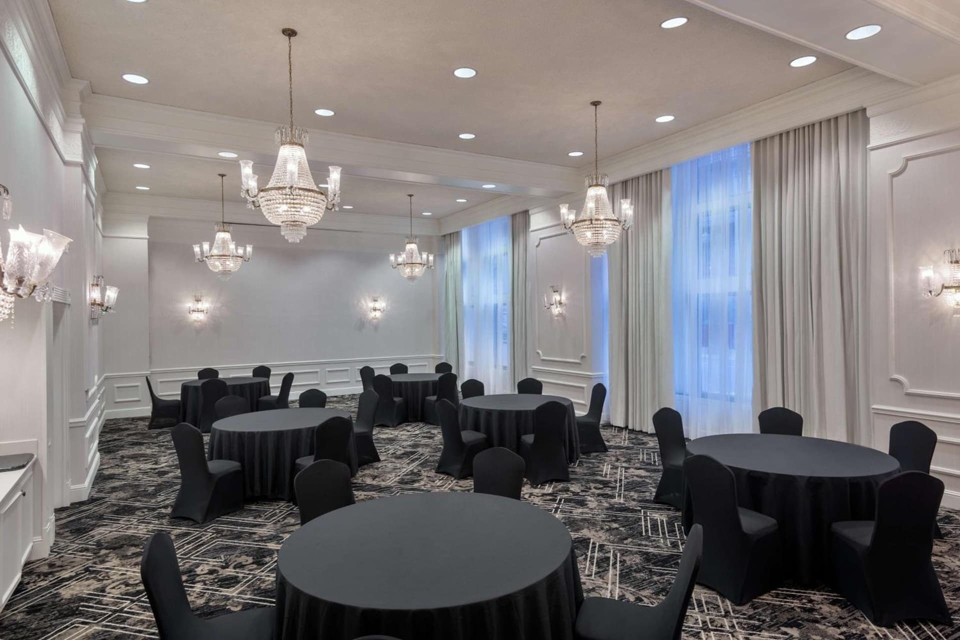Hilton Pennywell St Louis at the Arch gallery photo in Saint Louis, MO — image 12